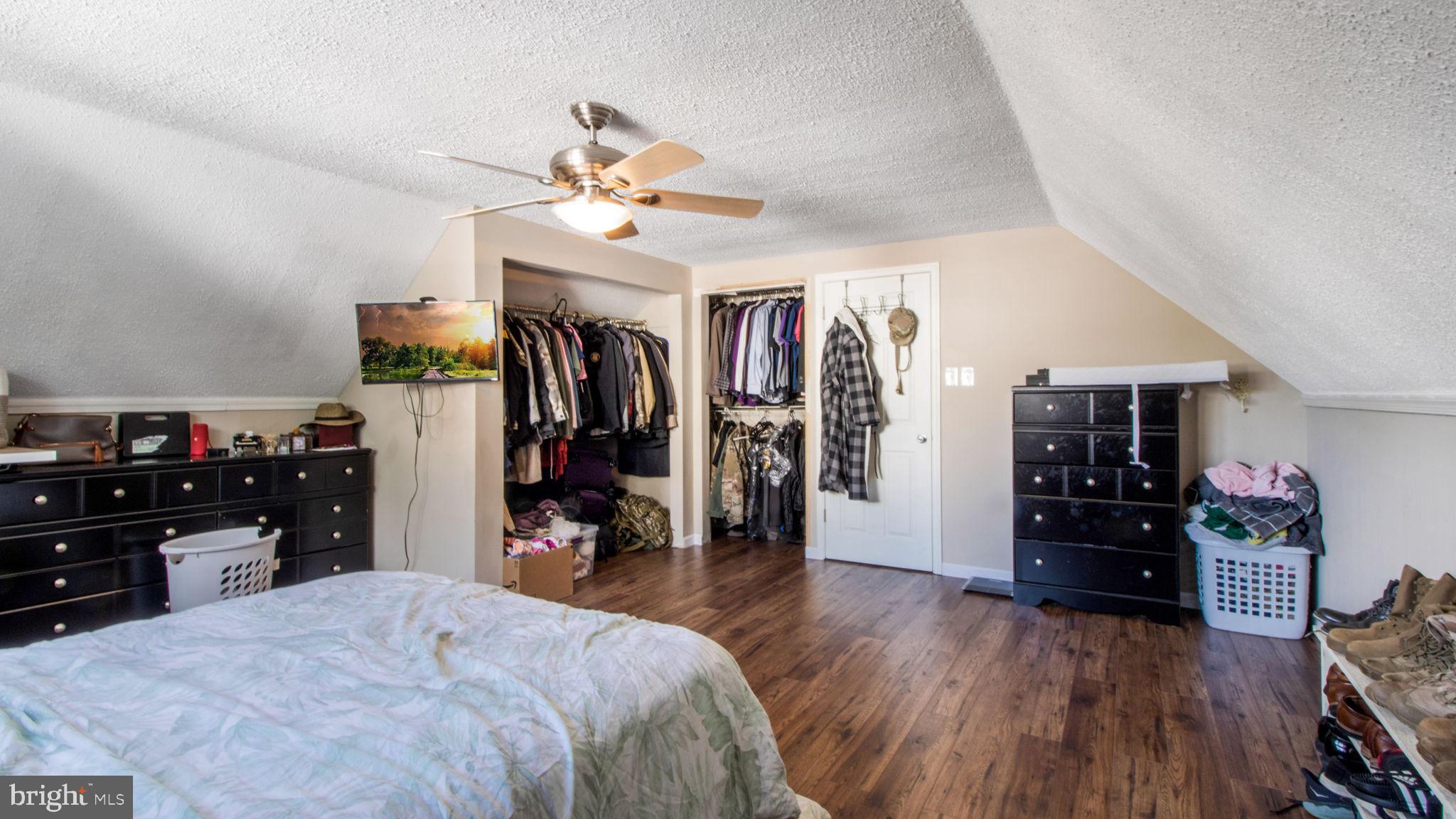 YORKTOWN - Residential