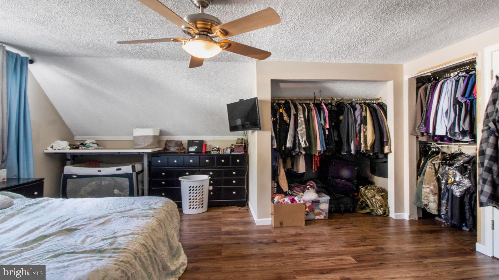 YORKTOWN - Residential