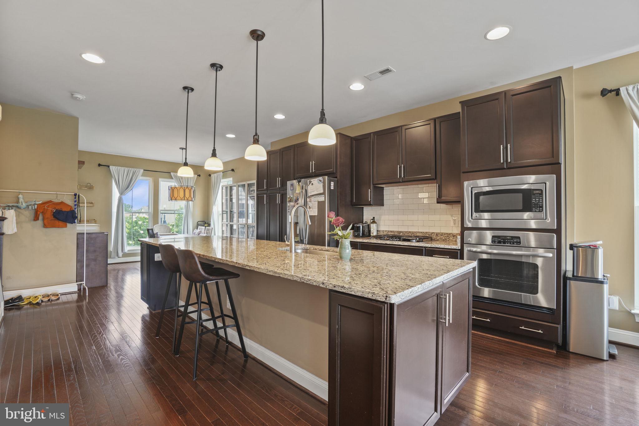 ONE LOUDOUN LANDBAY C - Residential Lease