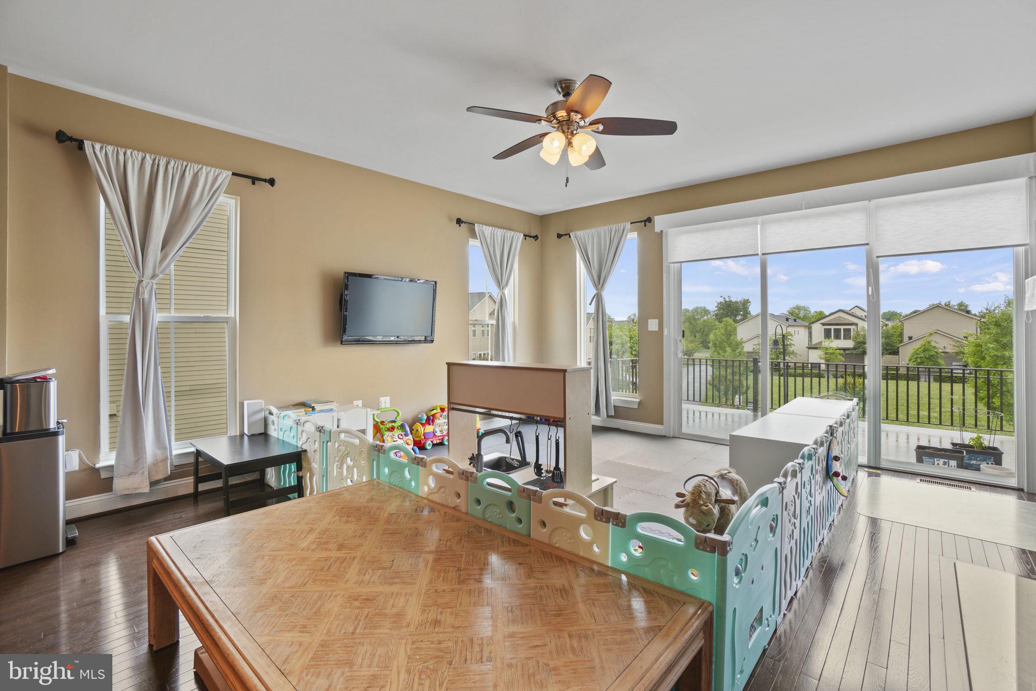 ONE LOUDOUN LANDBAY C - Residential Lease