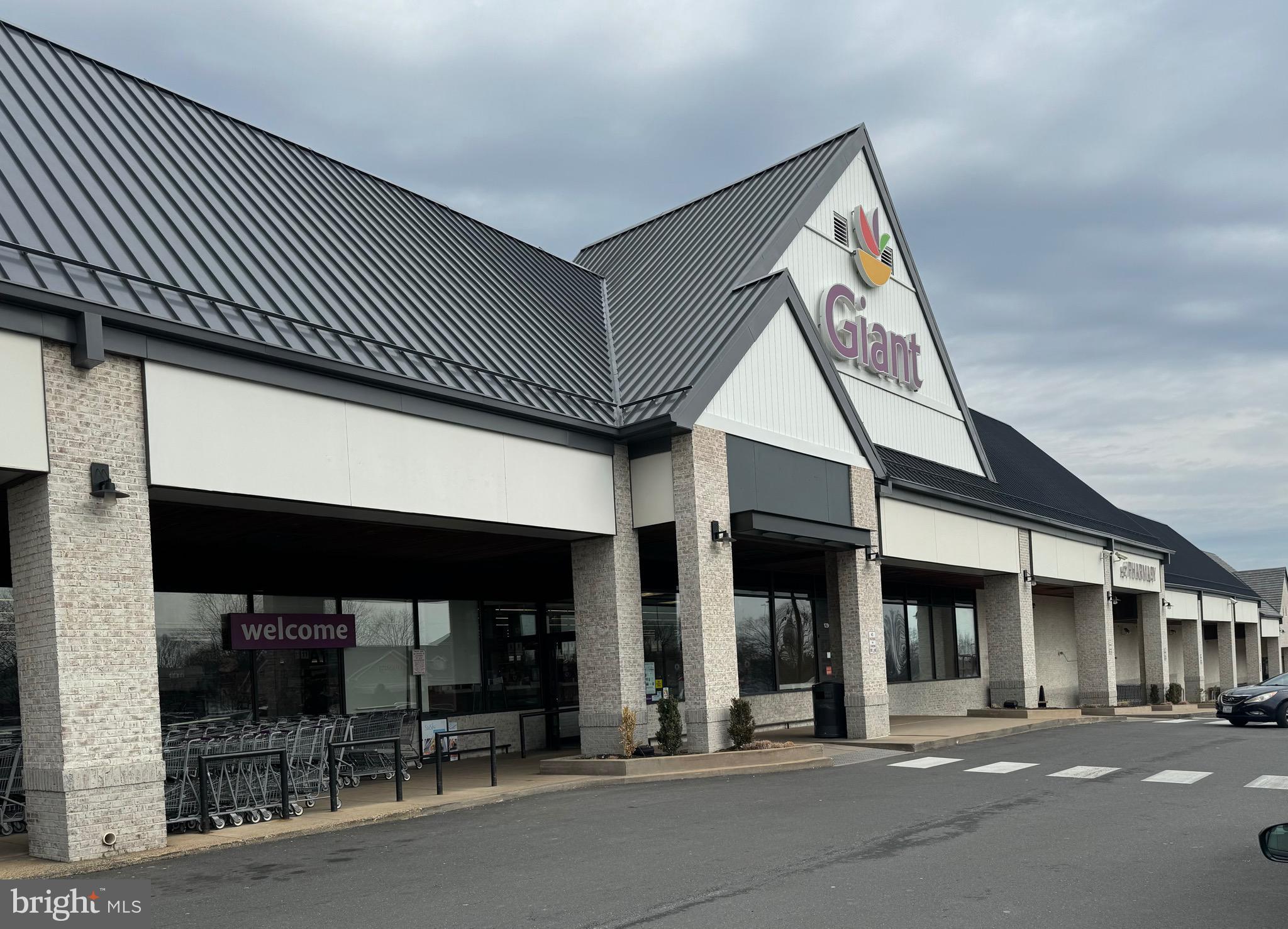 VILLAGE AT FALLS CHURCH - Residential Lease