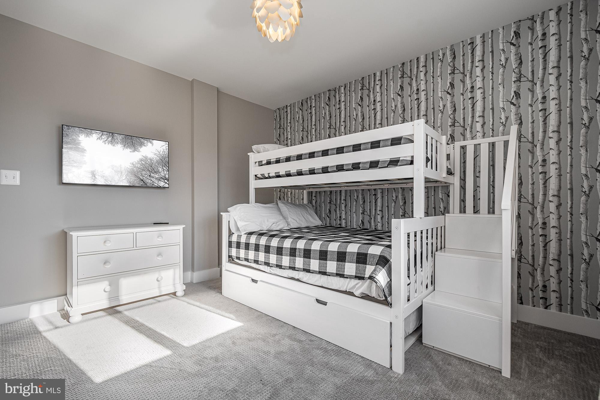 RIDGE RUN AT NORTH CAMP - Residential