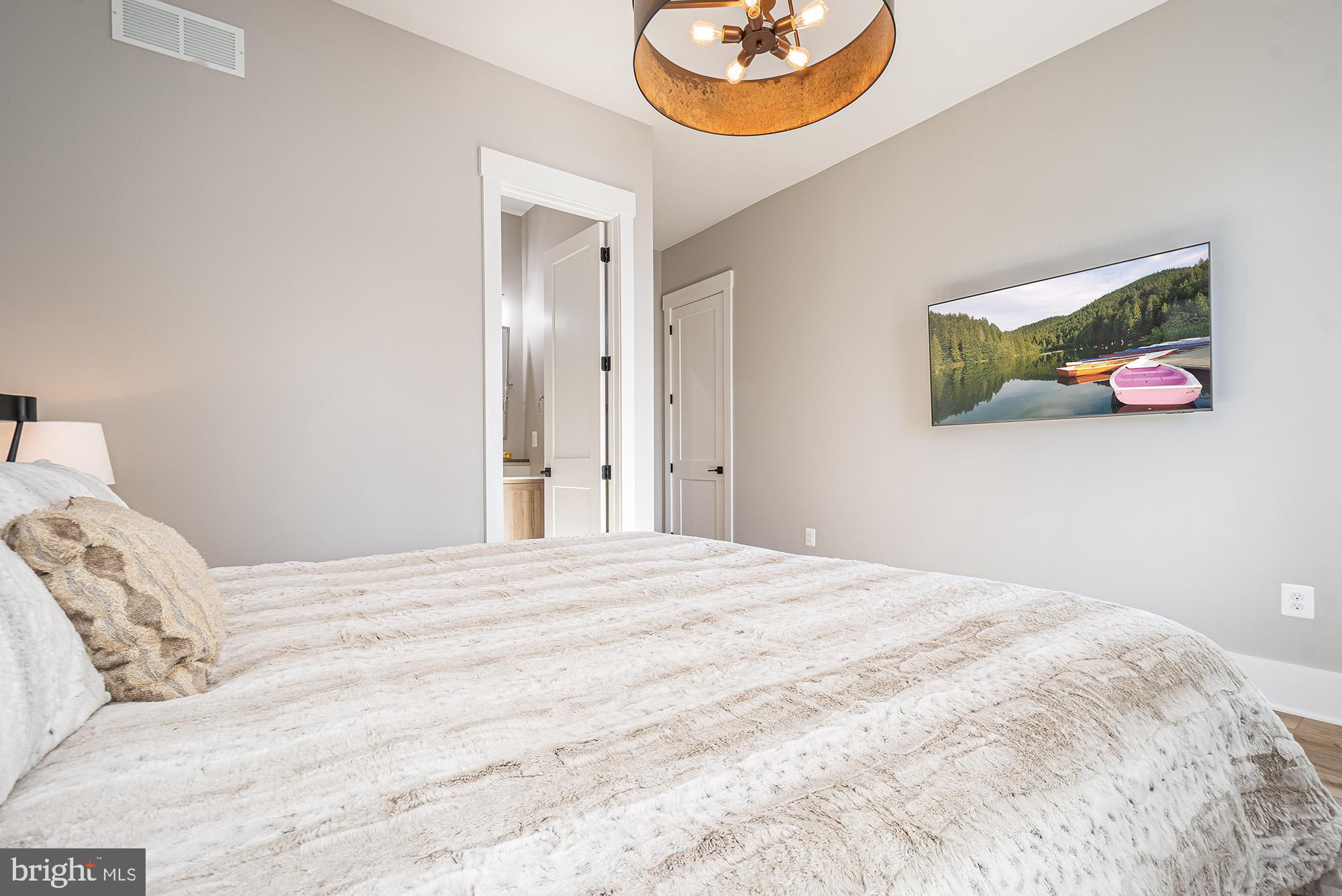 RIDGE RUN AT NORTH CAMP - Residential