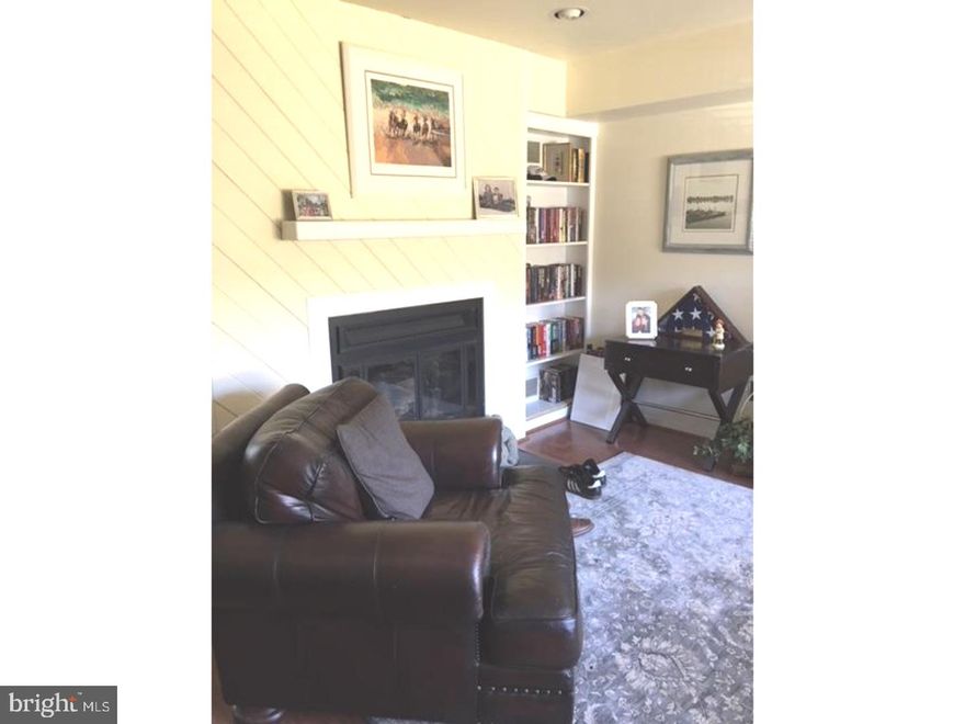 Bright sunny and spacious 3 story townhome in Ingham Mews. 3rd Fl, Office/Den.  Private deck. Pool & tennis courts. Association provides for water & sewer; trash, lawn & garden, snow removal, all exterior maintenance except windows & decks.