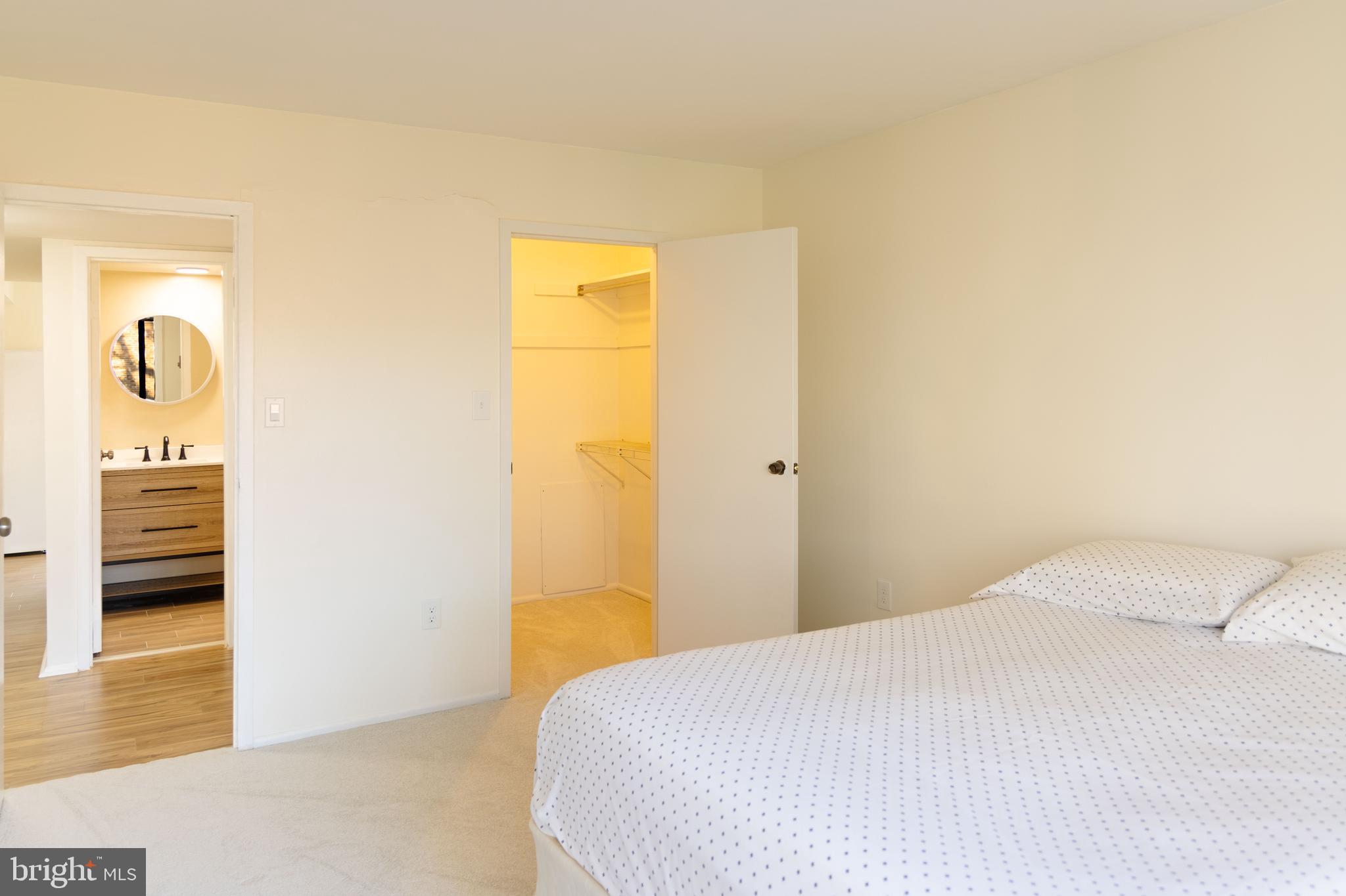 CHELSEA WOODS CONDO - Residential