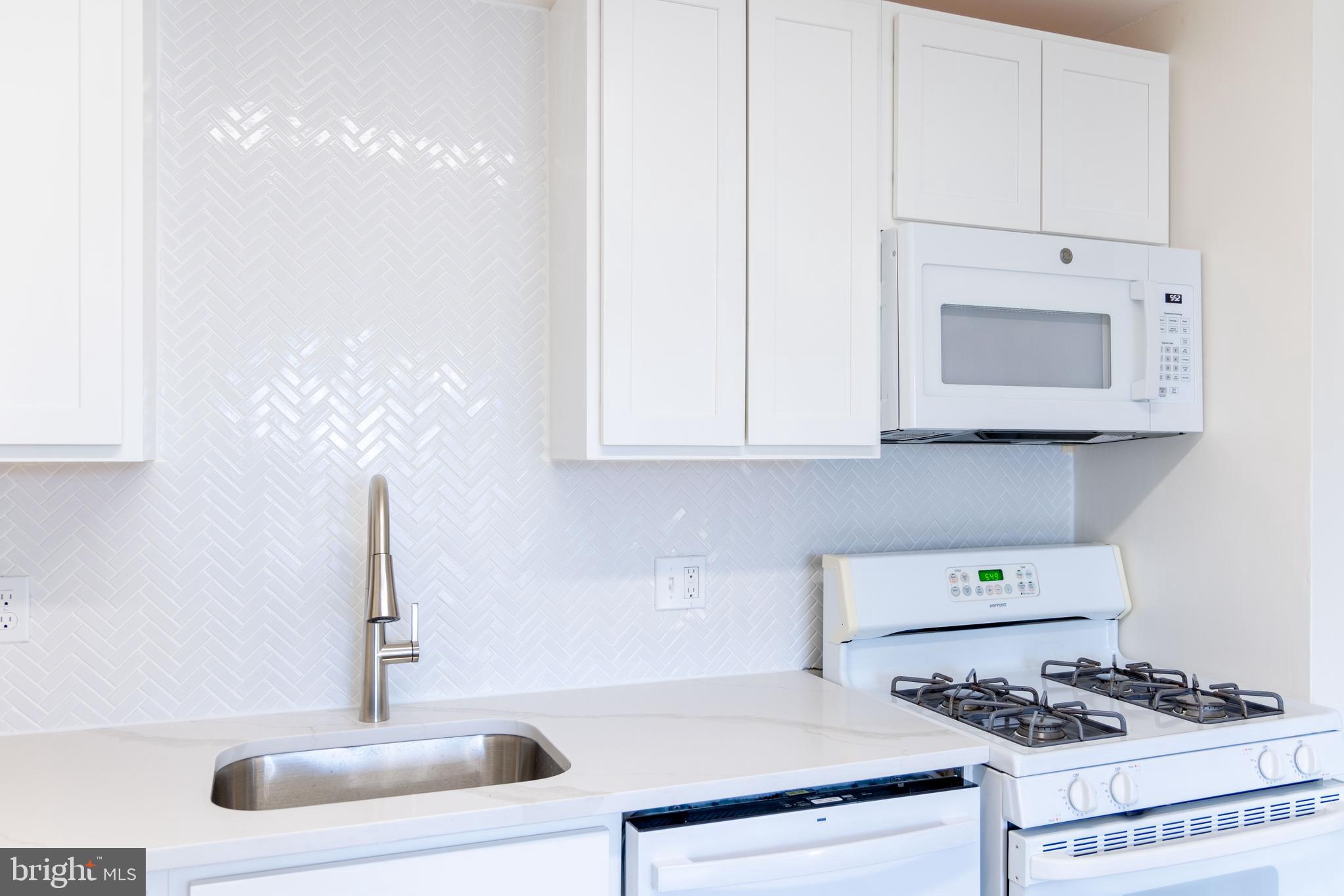 CHELSEA WOODS CONDO - Residential