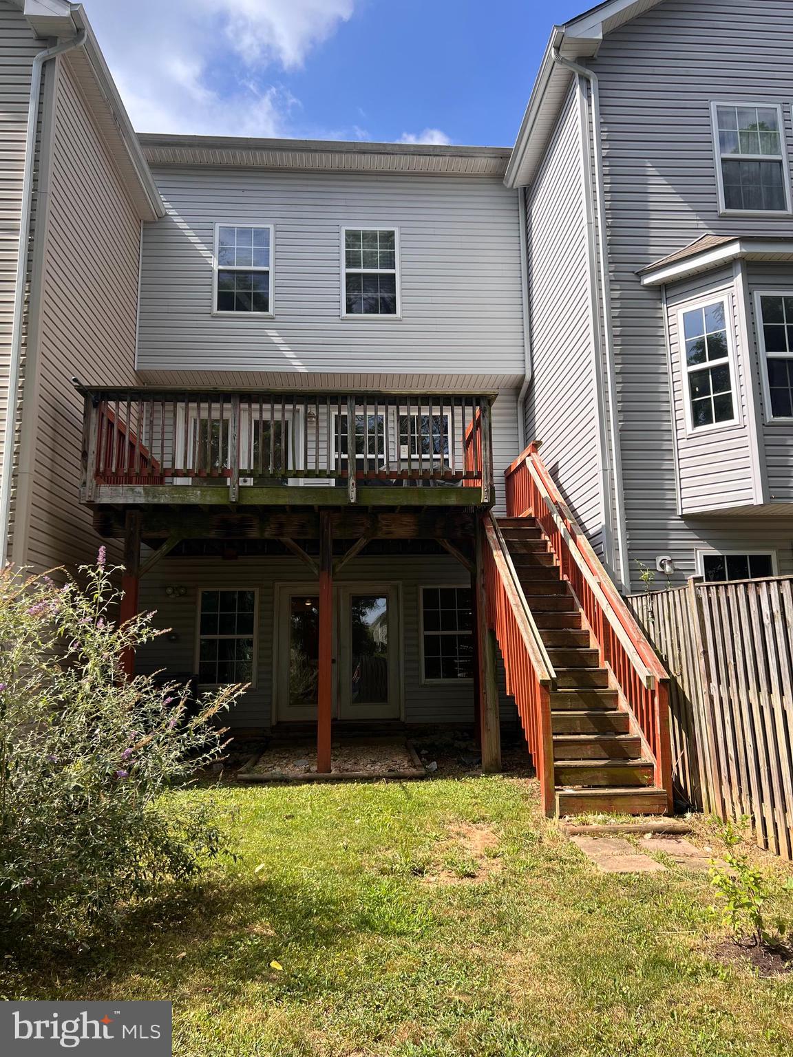 COUNTY GREEN - Residential Lease