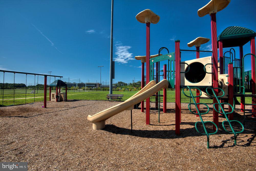 POTOMAC SHORES - Residential