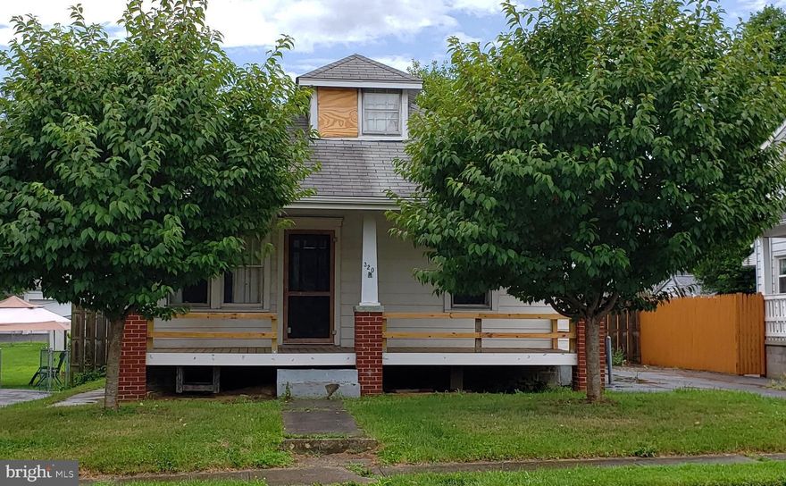 Cute bungalow on the West End of town, ready for new owners. Home boasts large rooms and hardwood floors along with a partially finished attic for more living space. May qualify for down payment assistance through the City of Hagerstown. Call for more information on how you can be the new homeowner!