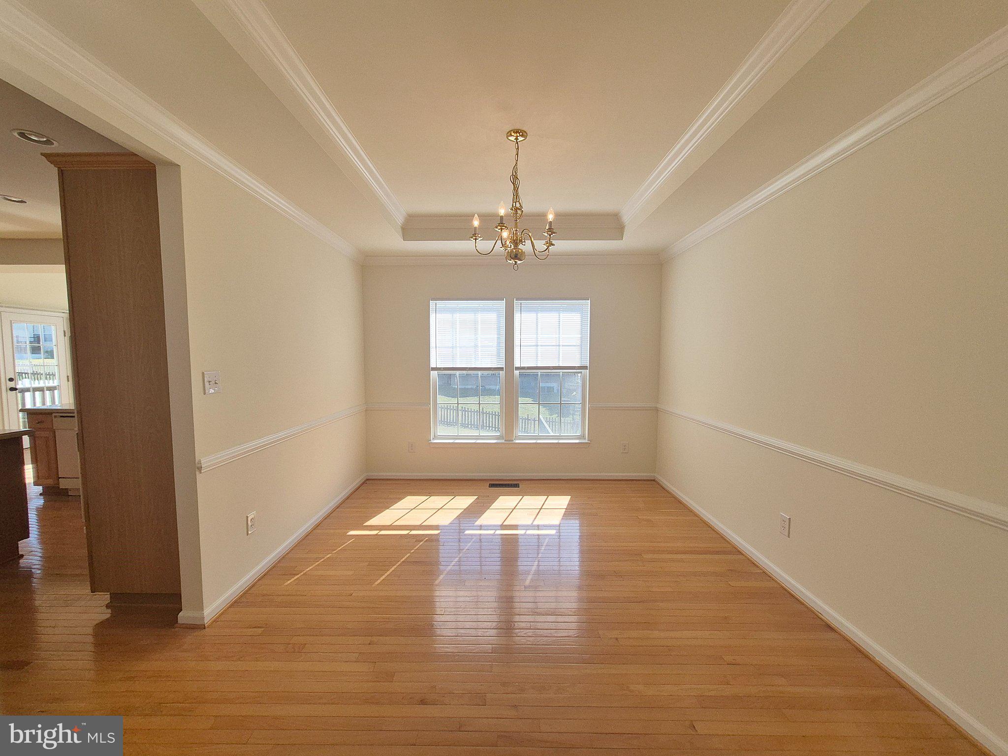 5207 LINDEN DRIVE