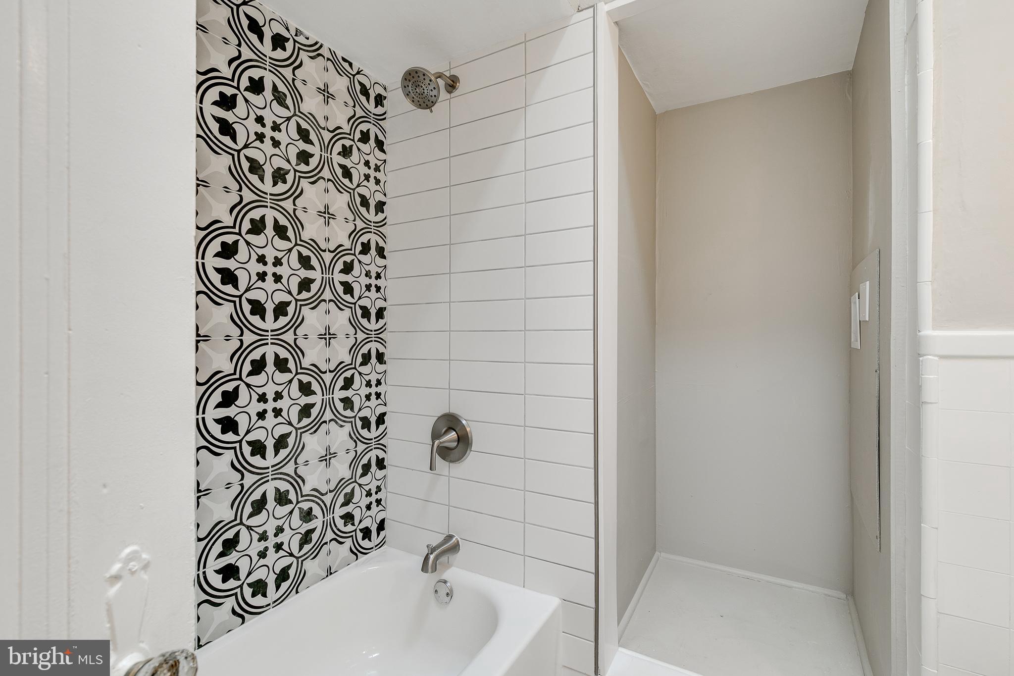 OXFORD CIRCLE - Residential Lease