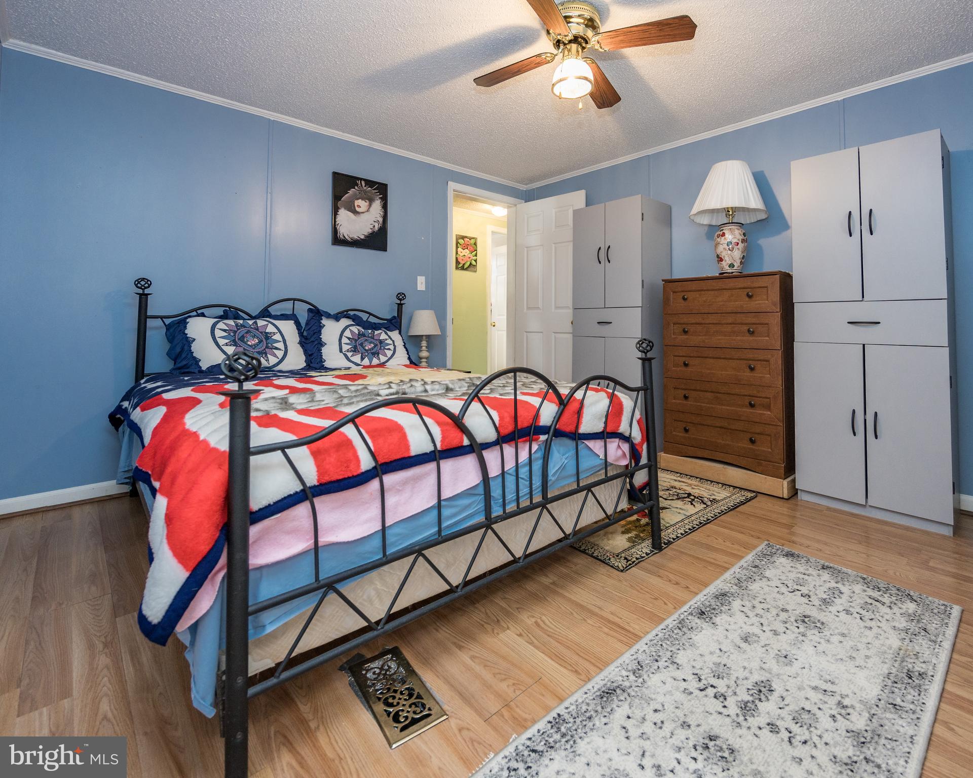 MURRAY MANOR - Residential