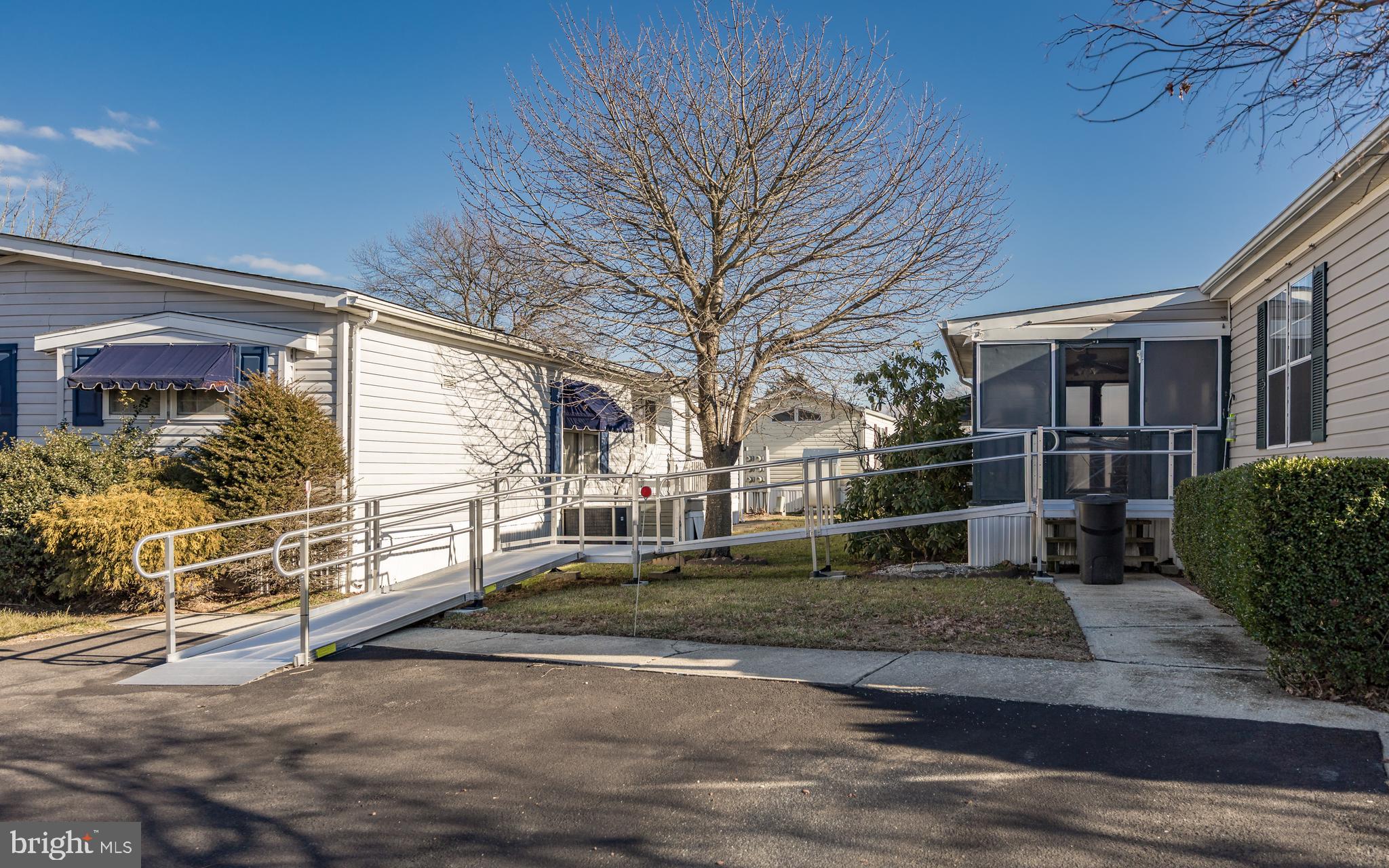 MURRAY MANOR - Residential