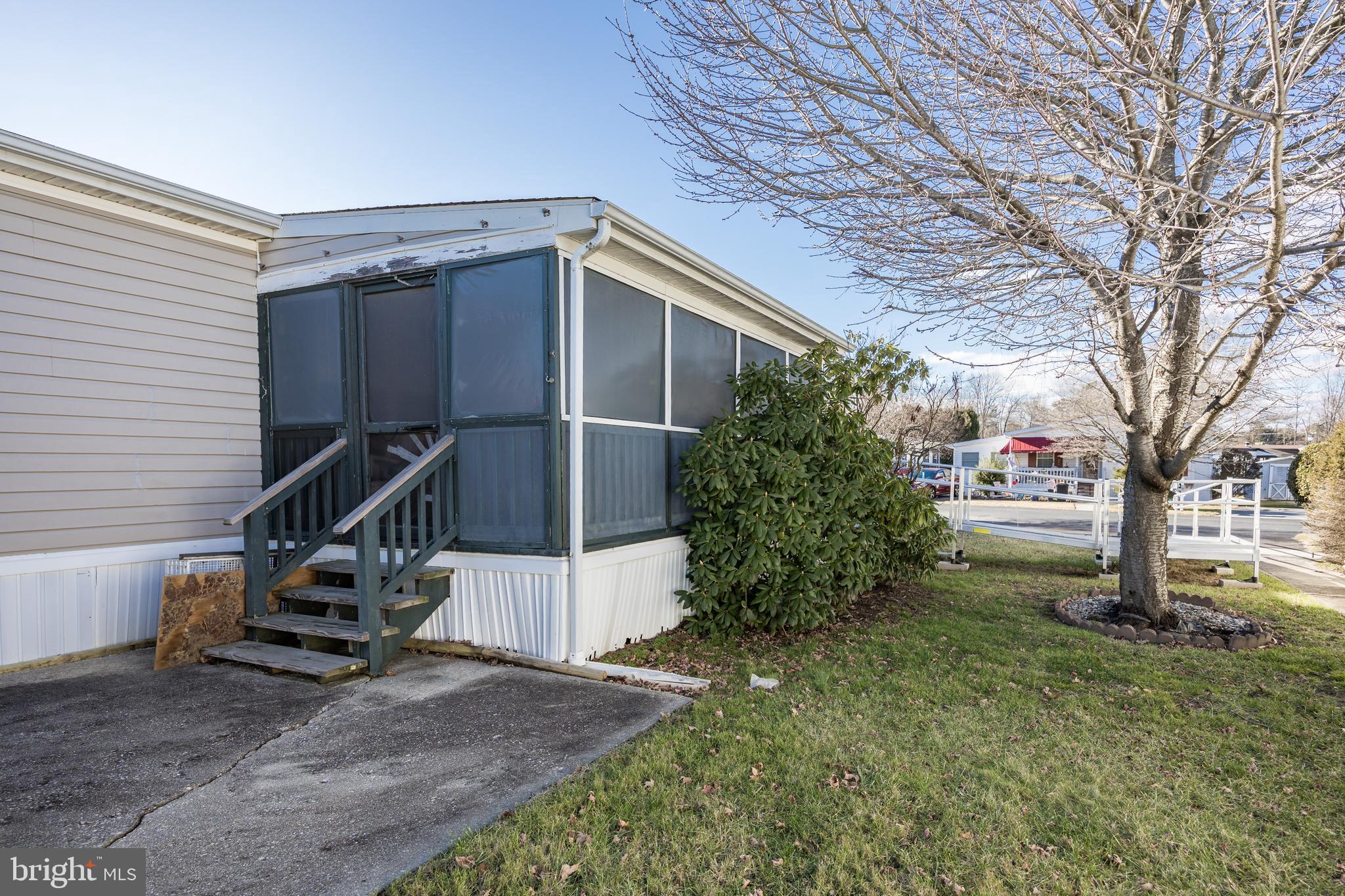 MURRAY MANOR - Residential