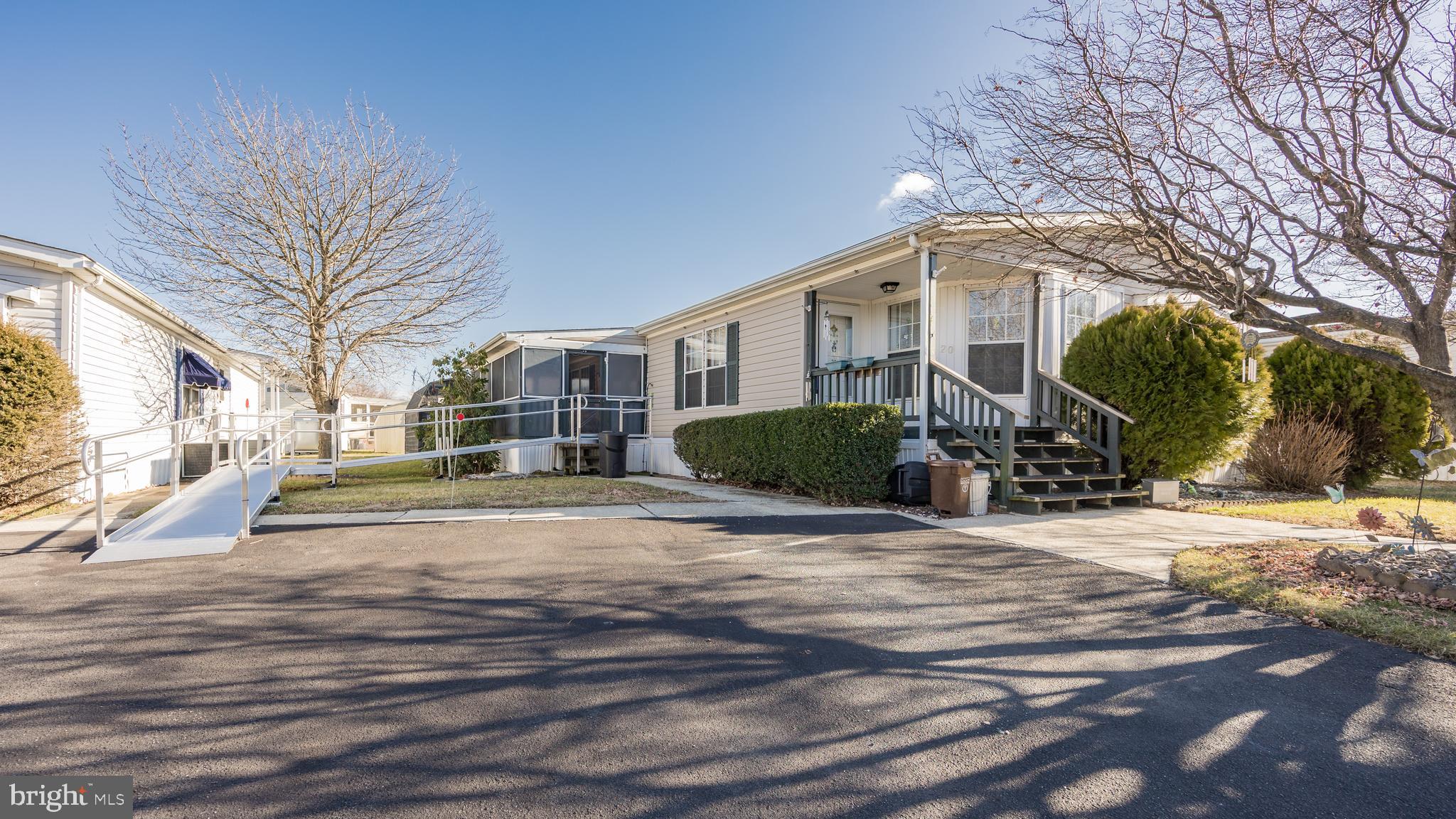 MURRAY MANOR - Residential