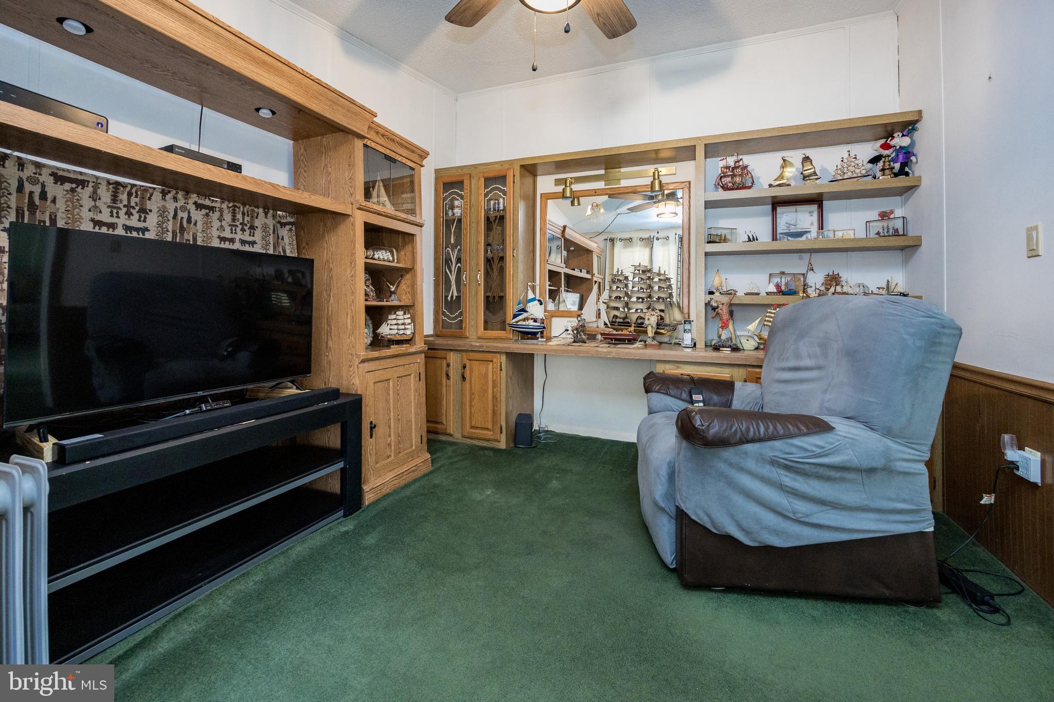 MURRAY MANOR - Residential