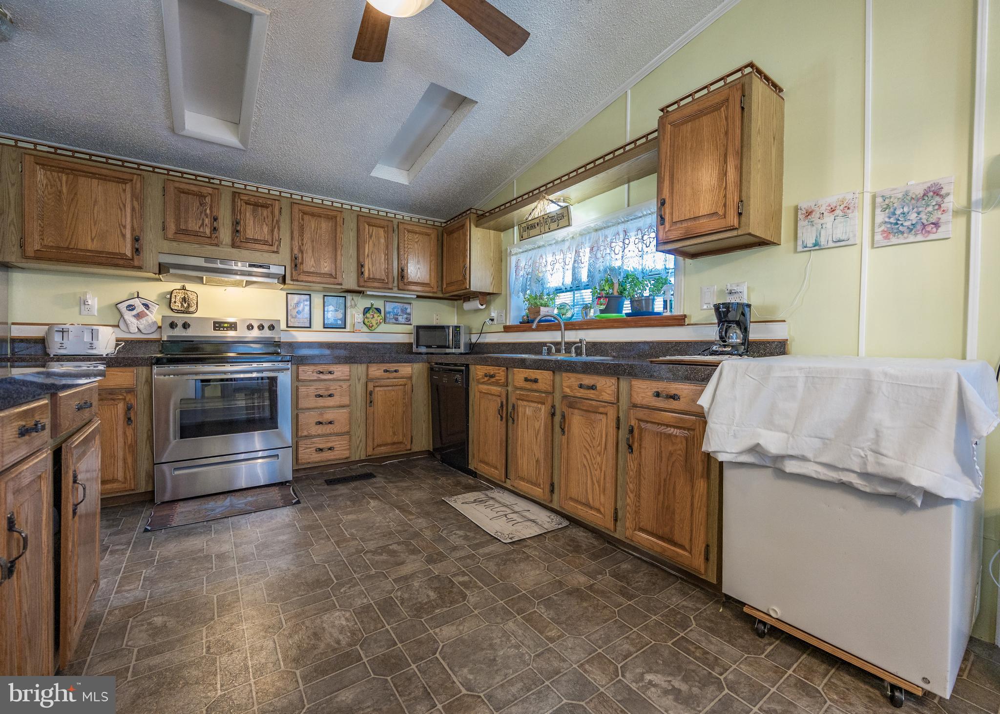 MURRAY MANOR - Residential