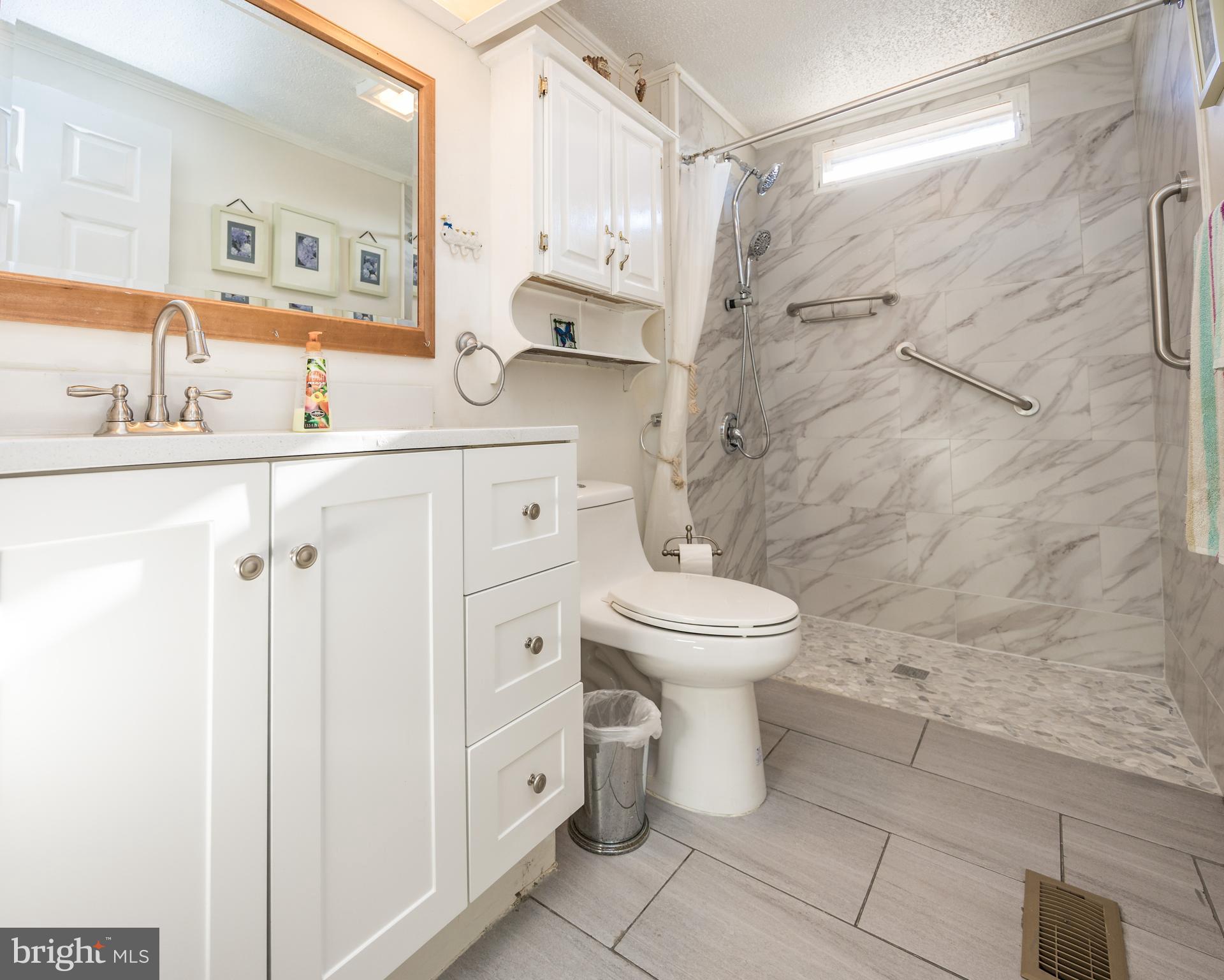 MURRAY MANOR - Residential