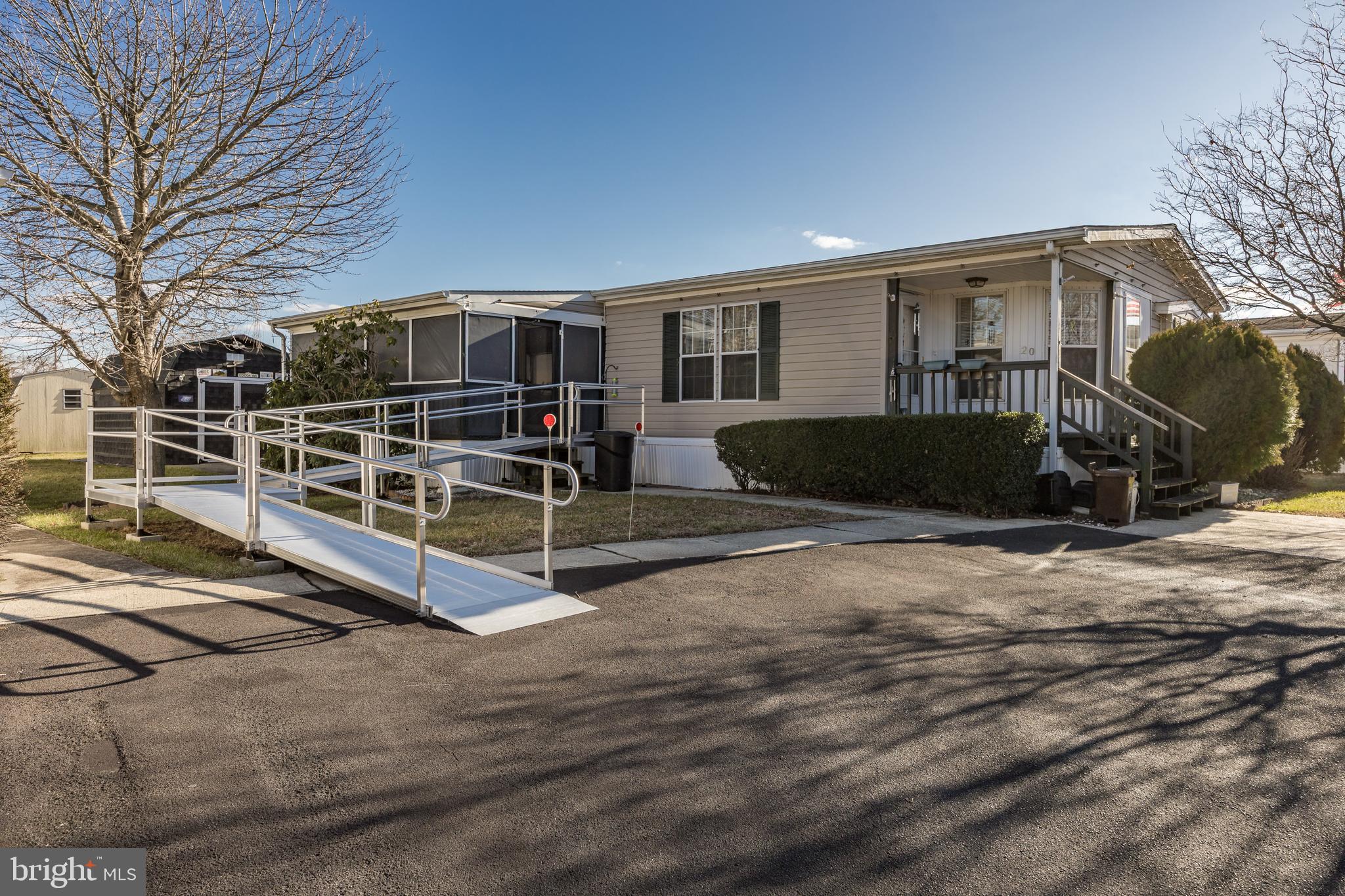 MURRAY MANOR - Residential