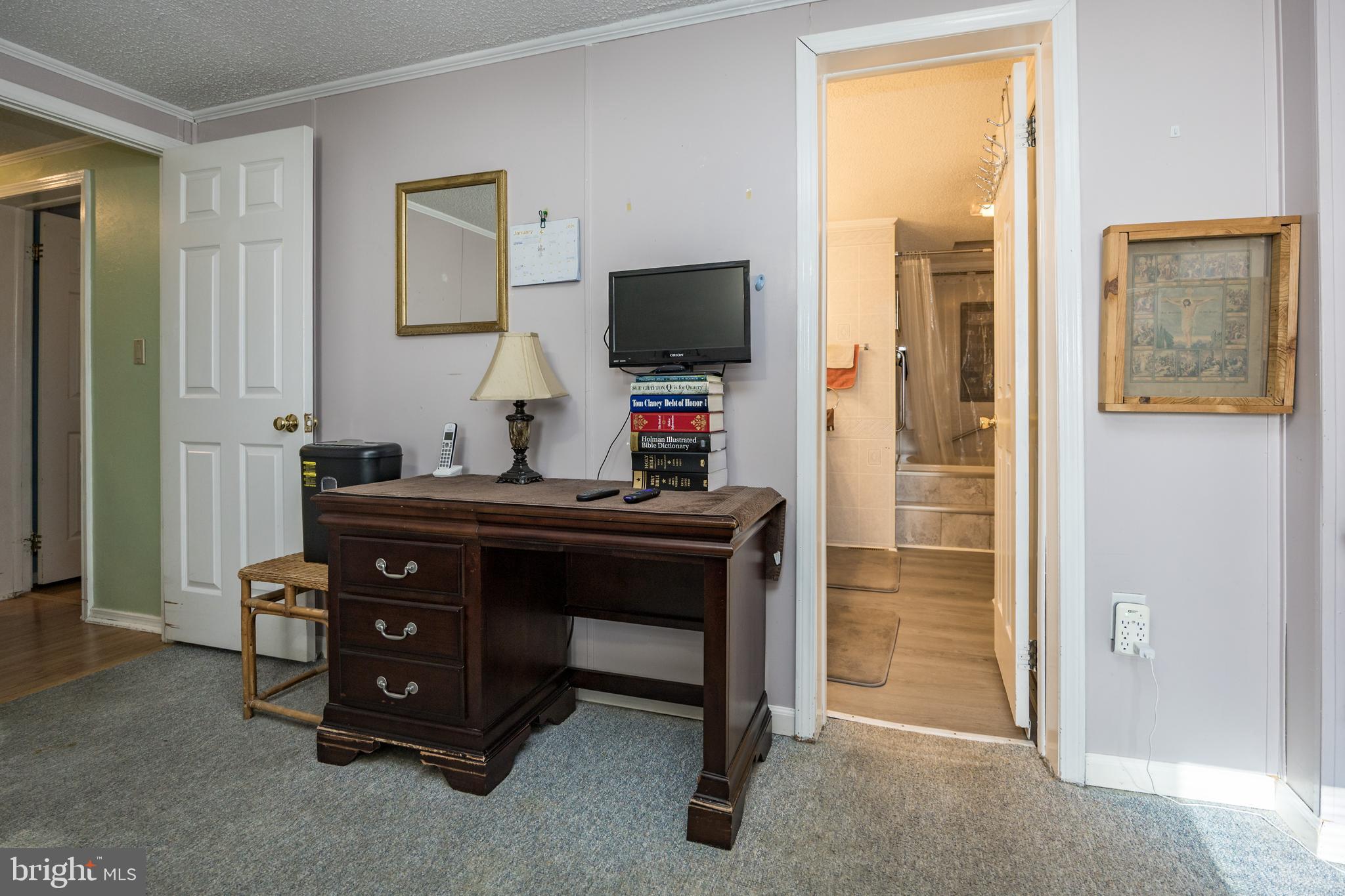 MURRAY MANOR - Residential