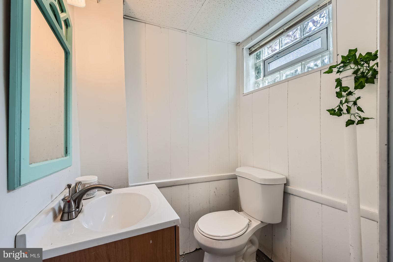 CHINQUAPIN PARK - Residential