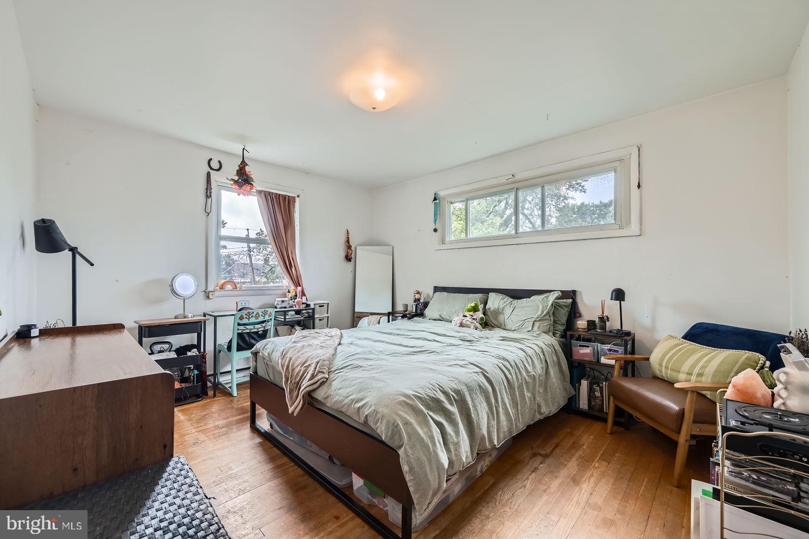 CHINQUAPIN PARK - Residential