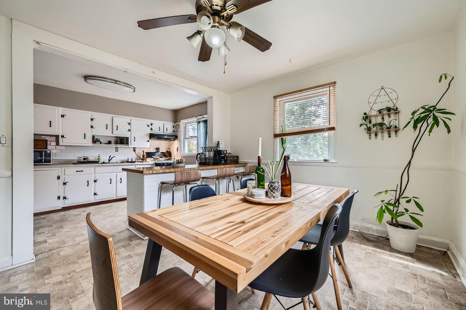 CHINQUAPIN PARK - Residential