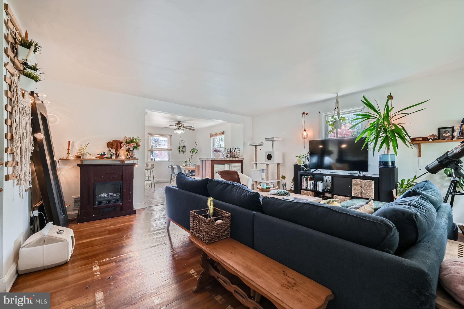 CHINQUAPIN PARK - Residential