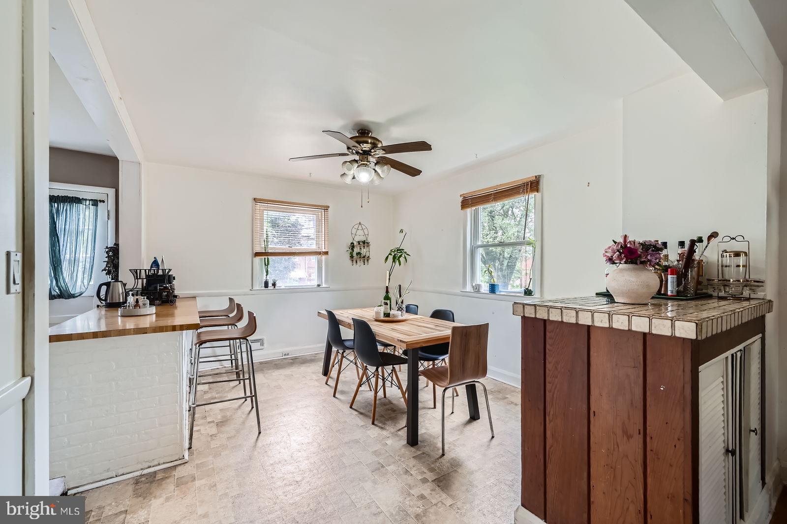 CHINQUAPIN PARK - Residential