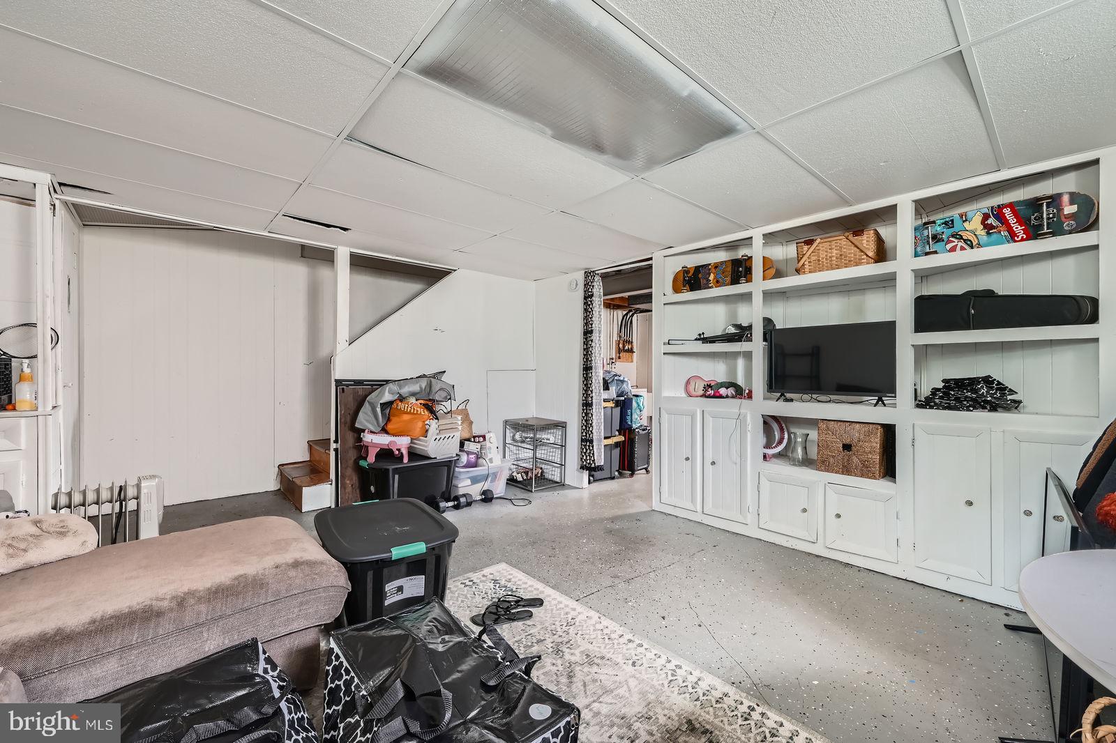 CHINQUAPIN PARK - Residential