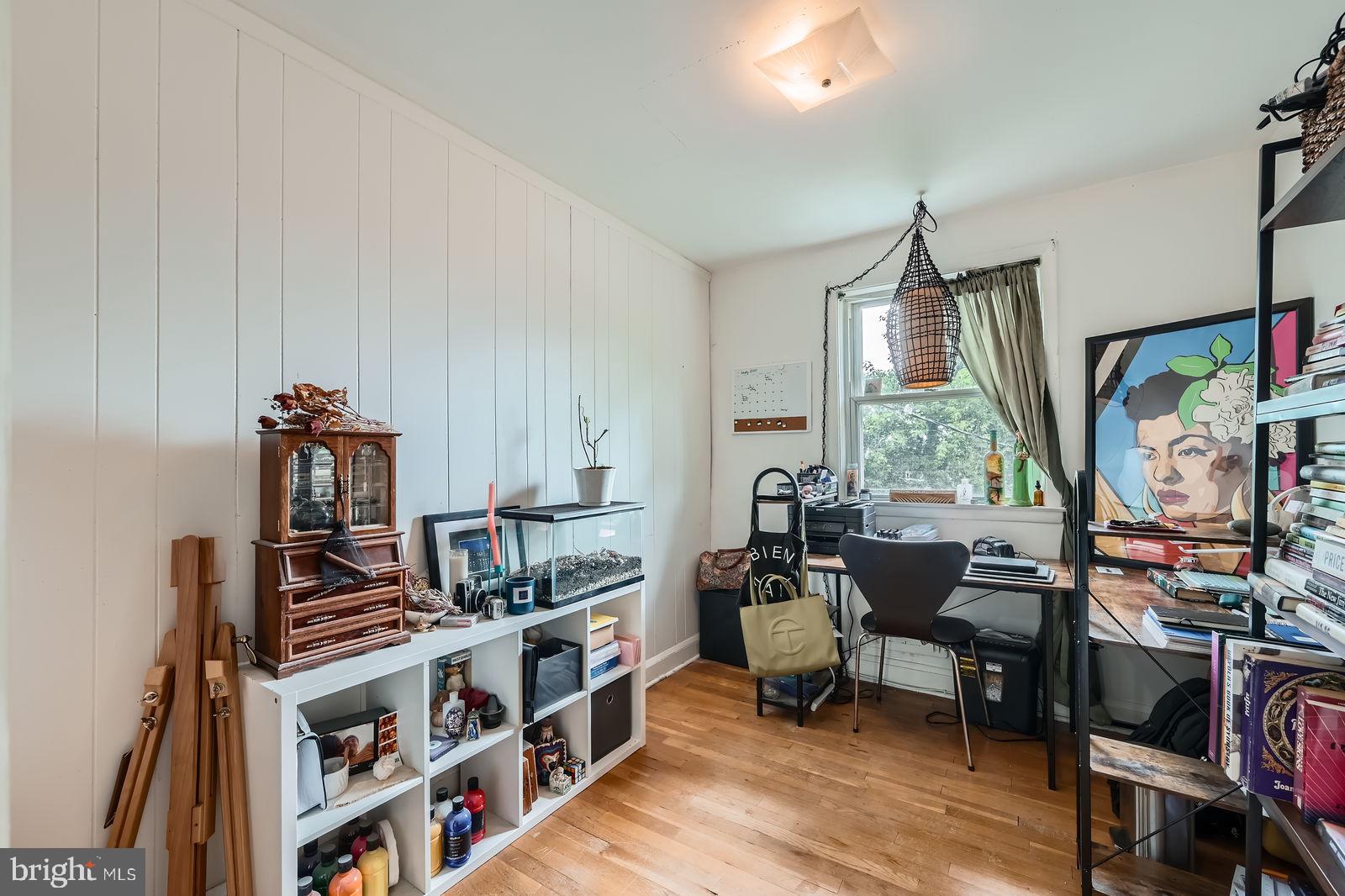 CHINQUAPIN PARK - Residential