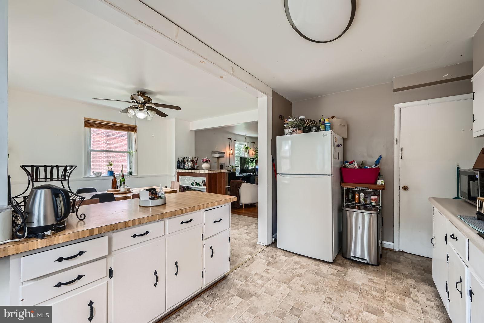 CHINQUAPIN PARK - Residential