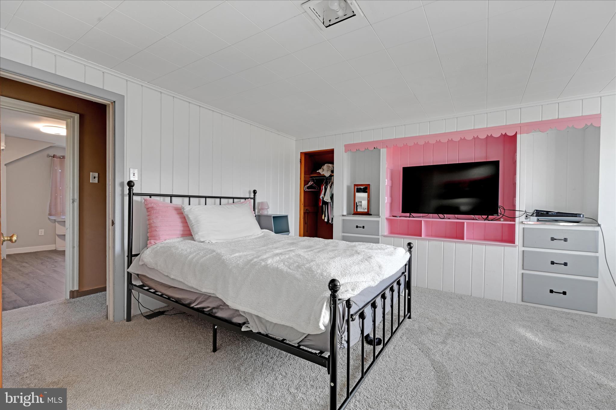 FARMING RIDGE - Residential