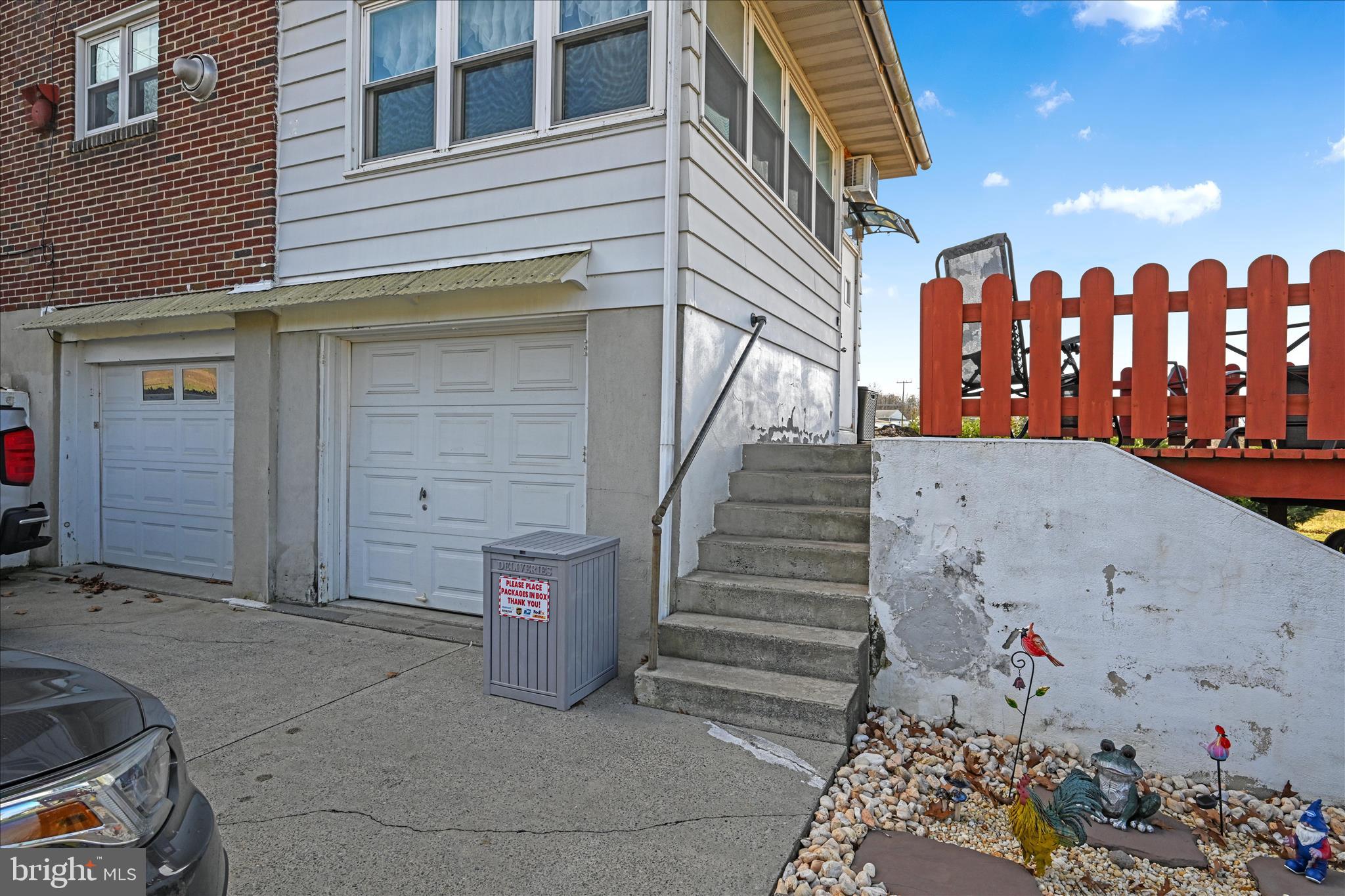 FARMING RIDGE - Residential