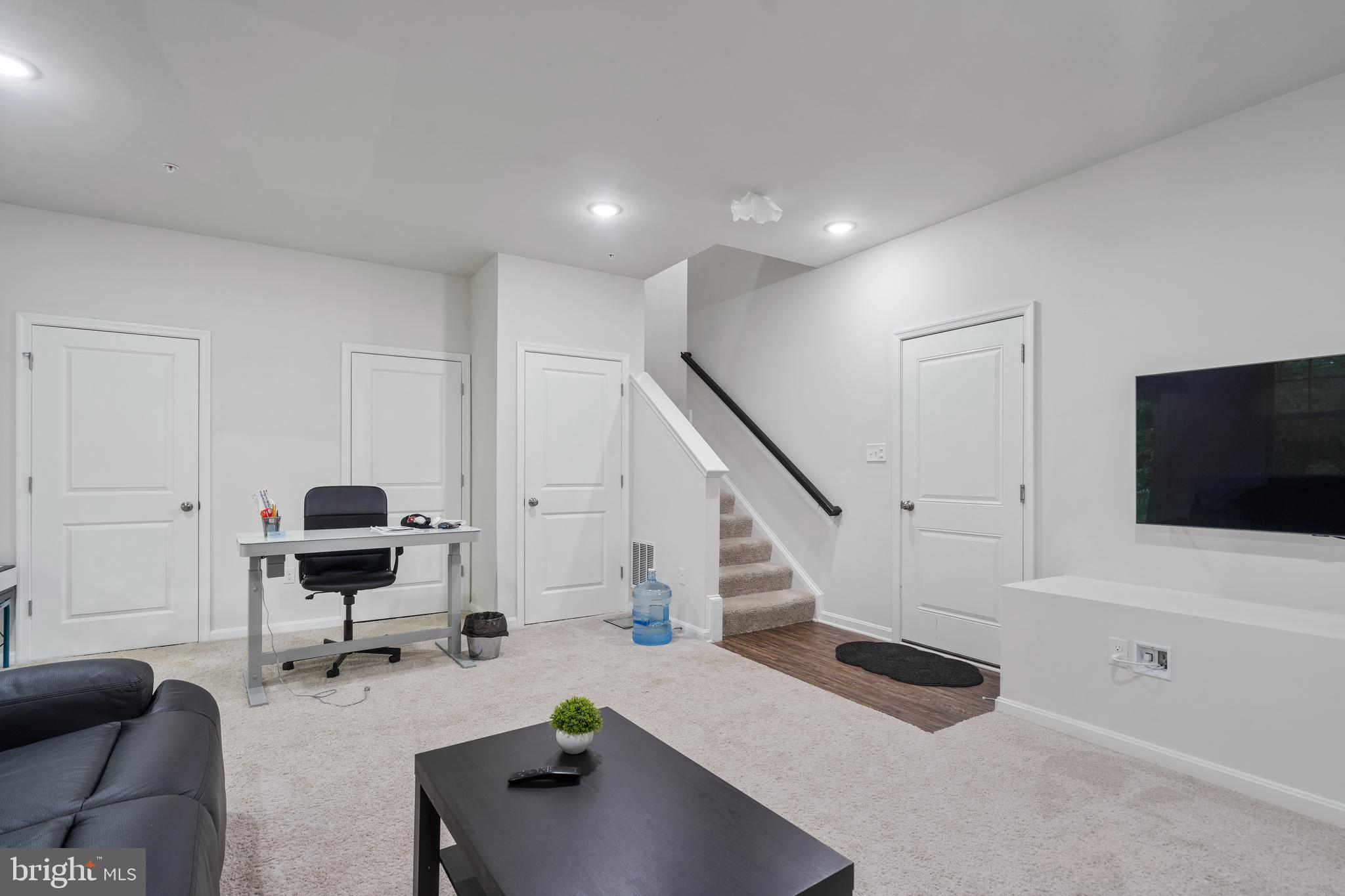 PARKSIDE - Residential Lease