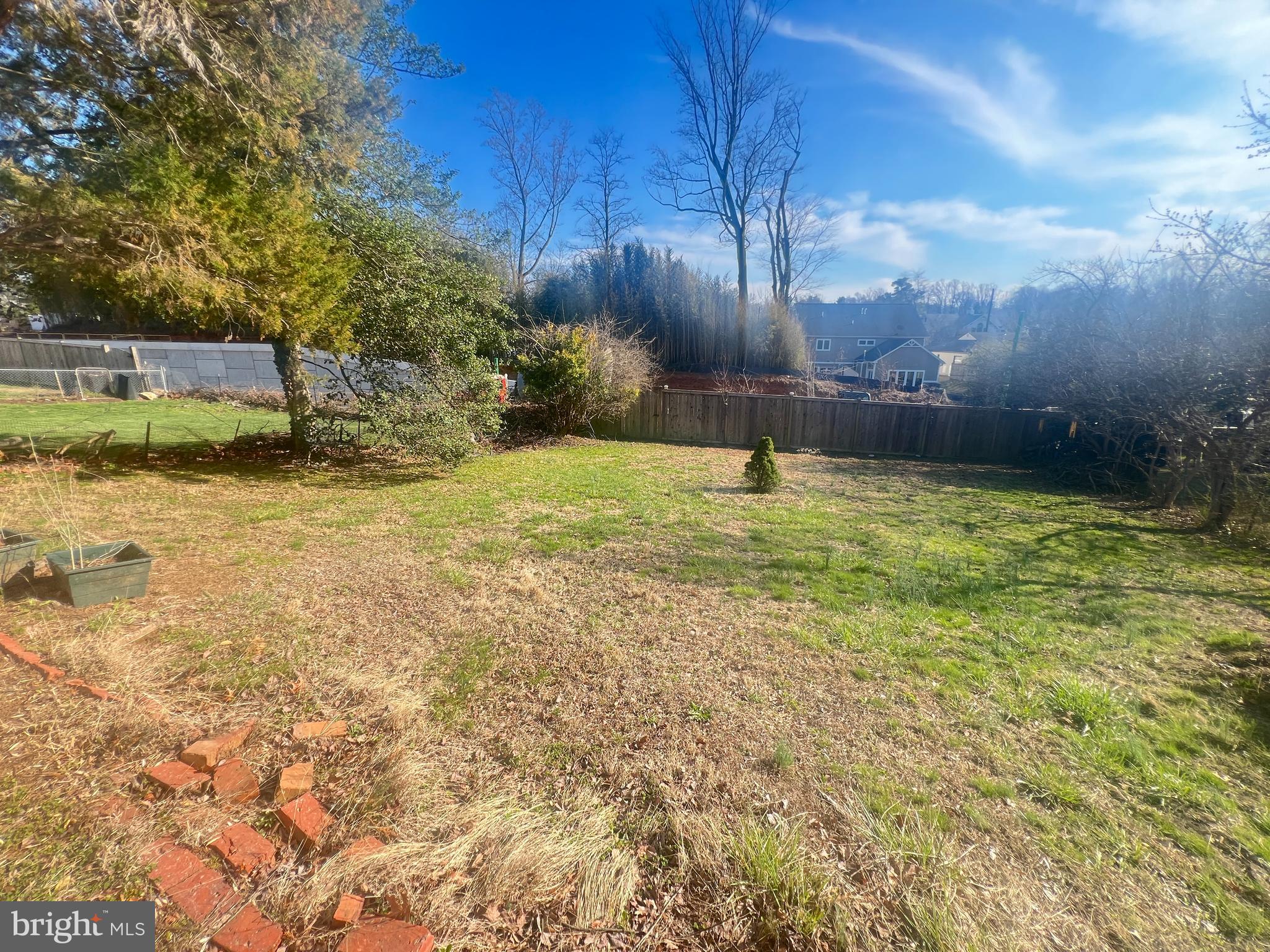 ROCK CREEK KNOLLS - Residential