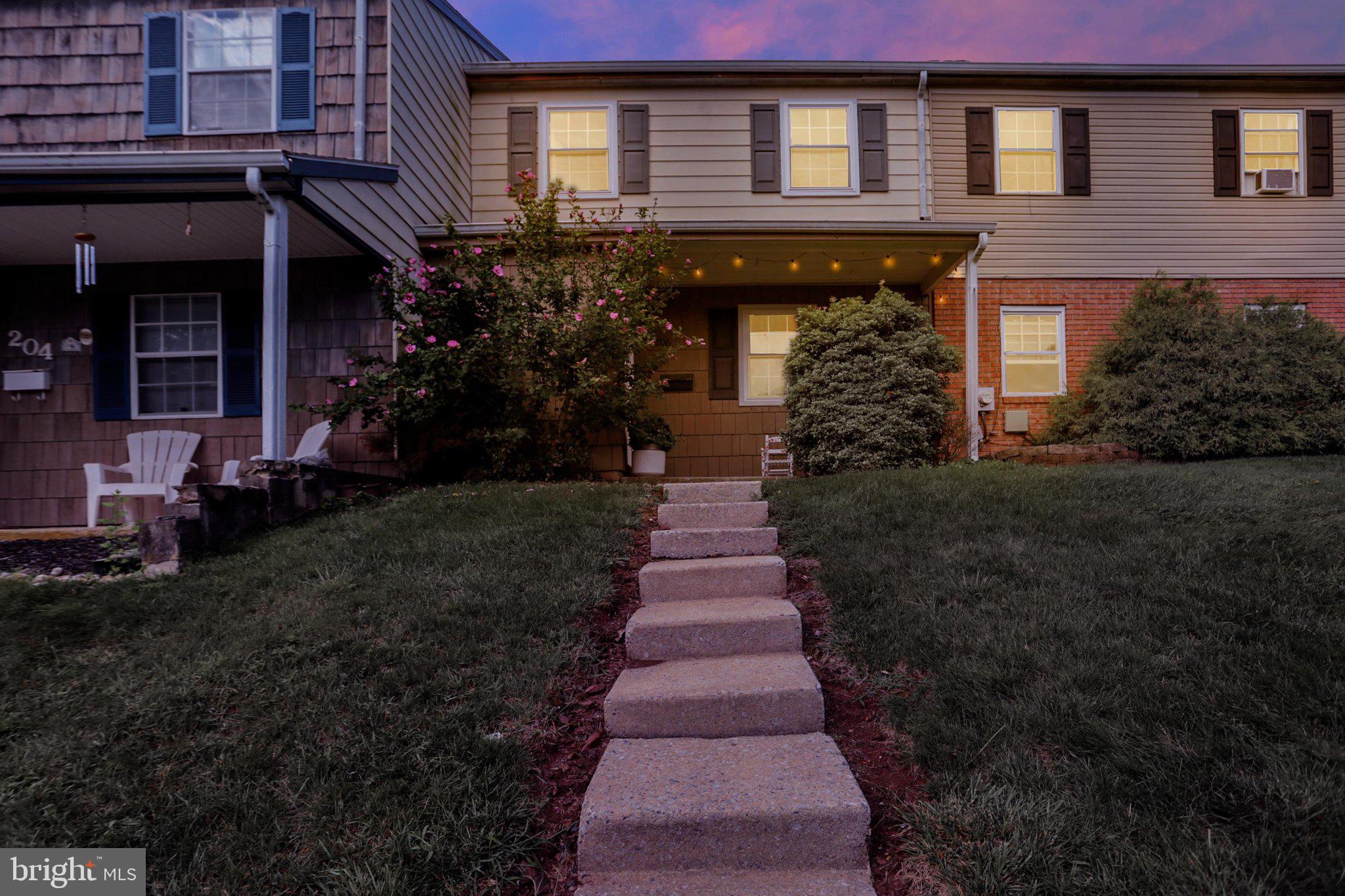 206 LEXINGTON ROAD