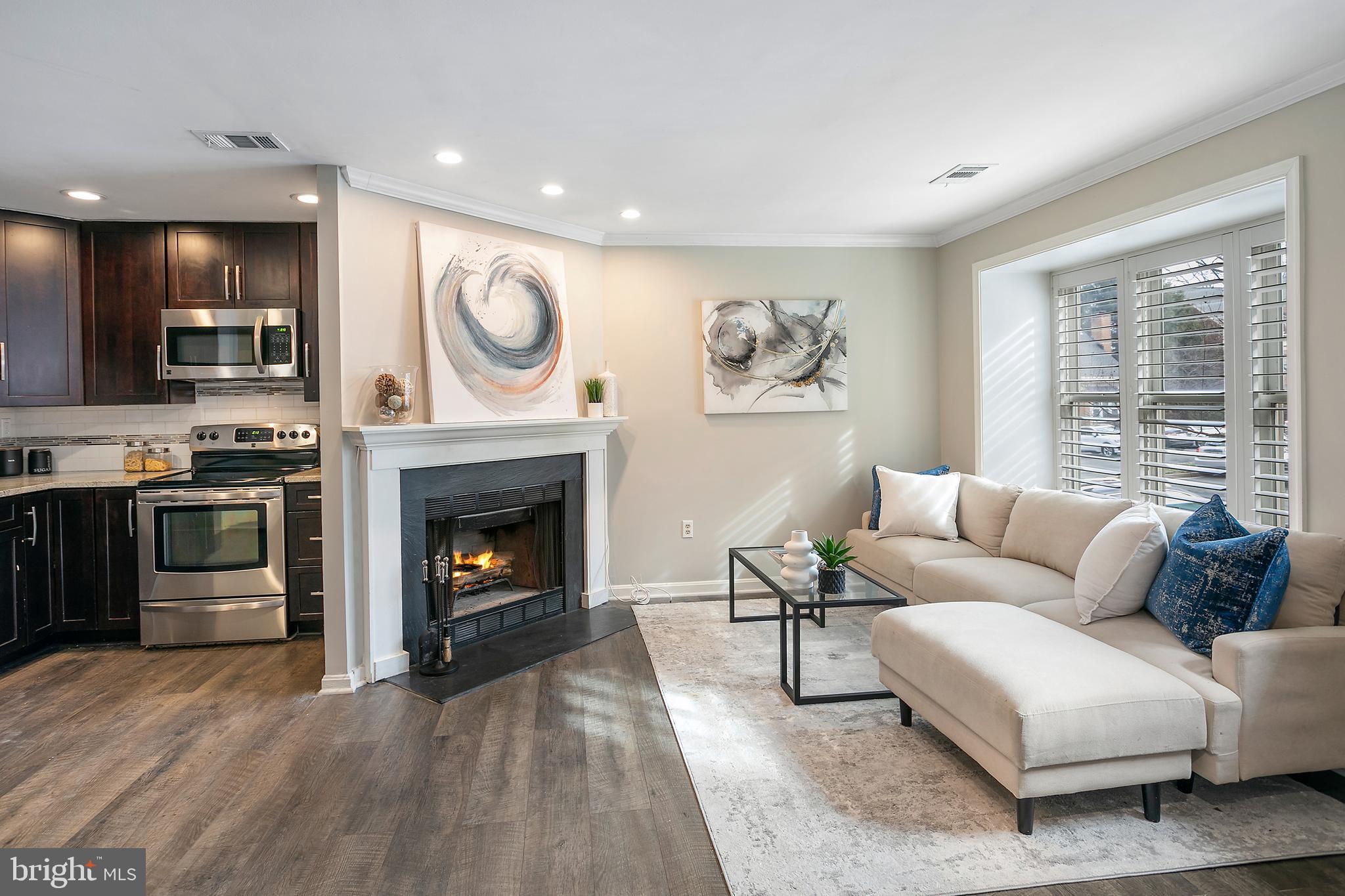 2538 FAIRFAX DRIVE C