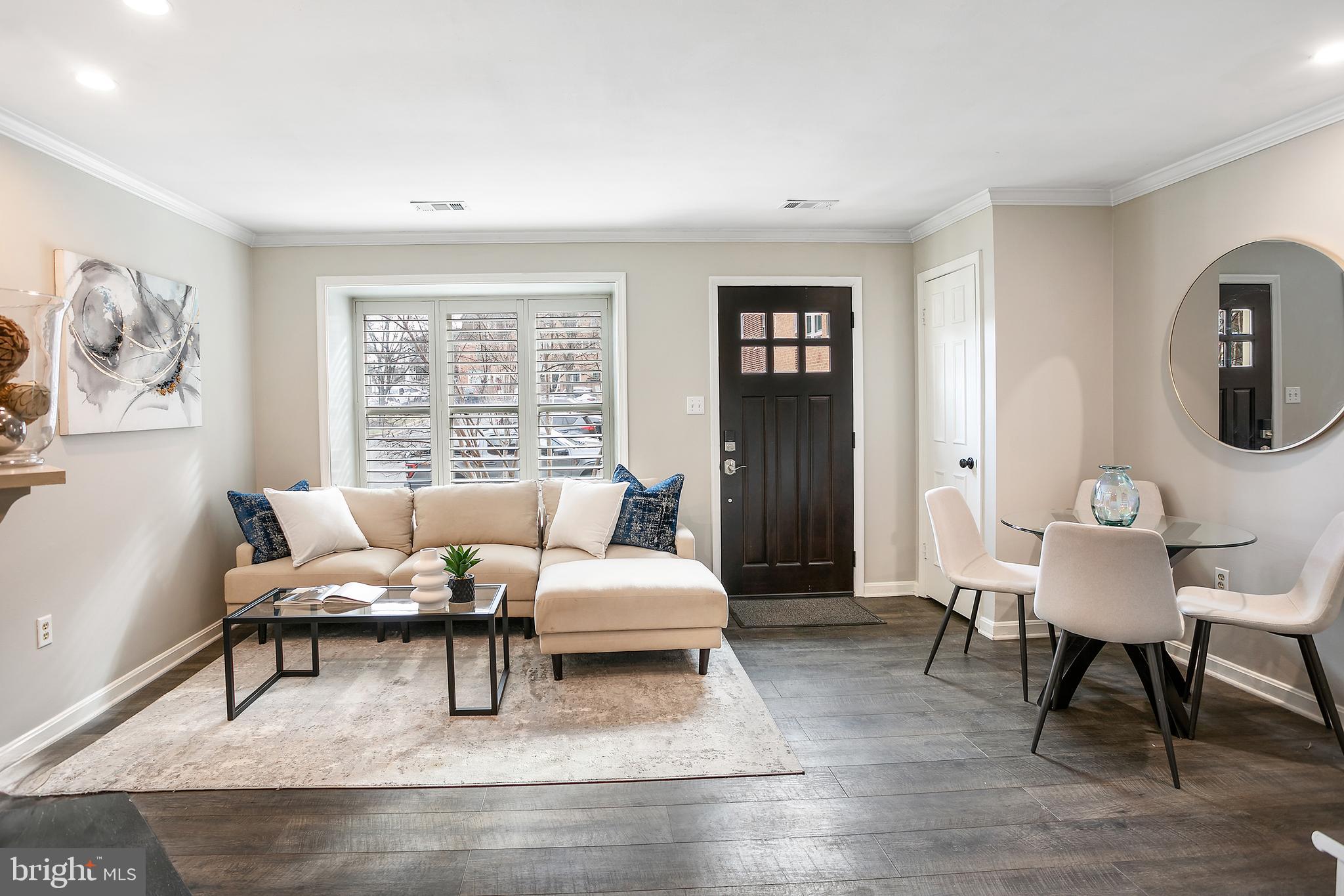 2538 FAIRFAX DRIVE C