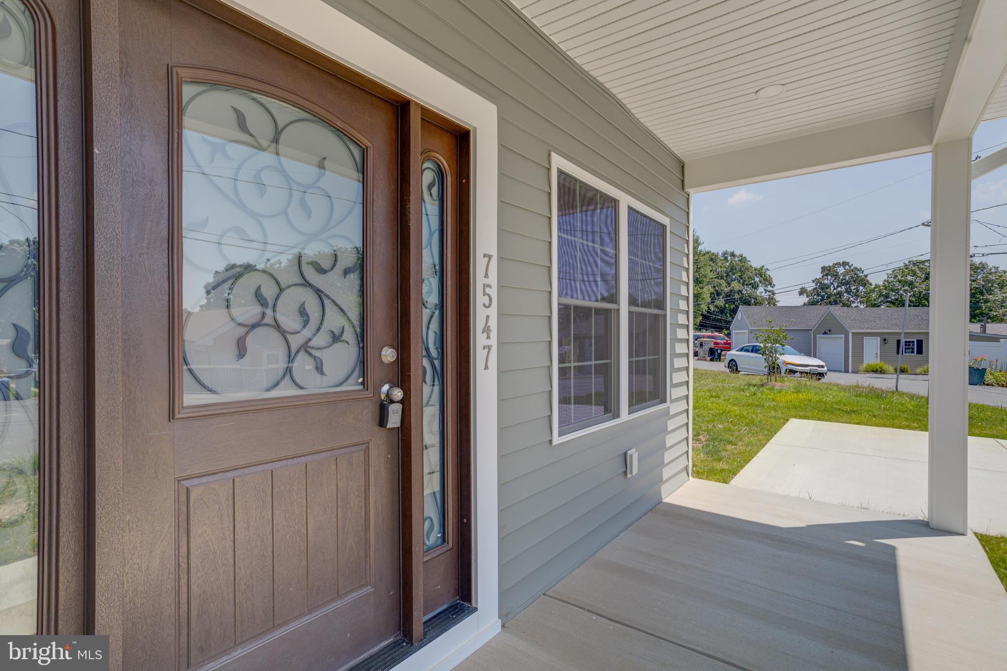 7547 BATTLE GROVE CIRCLE