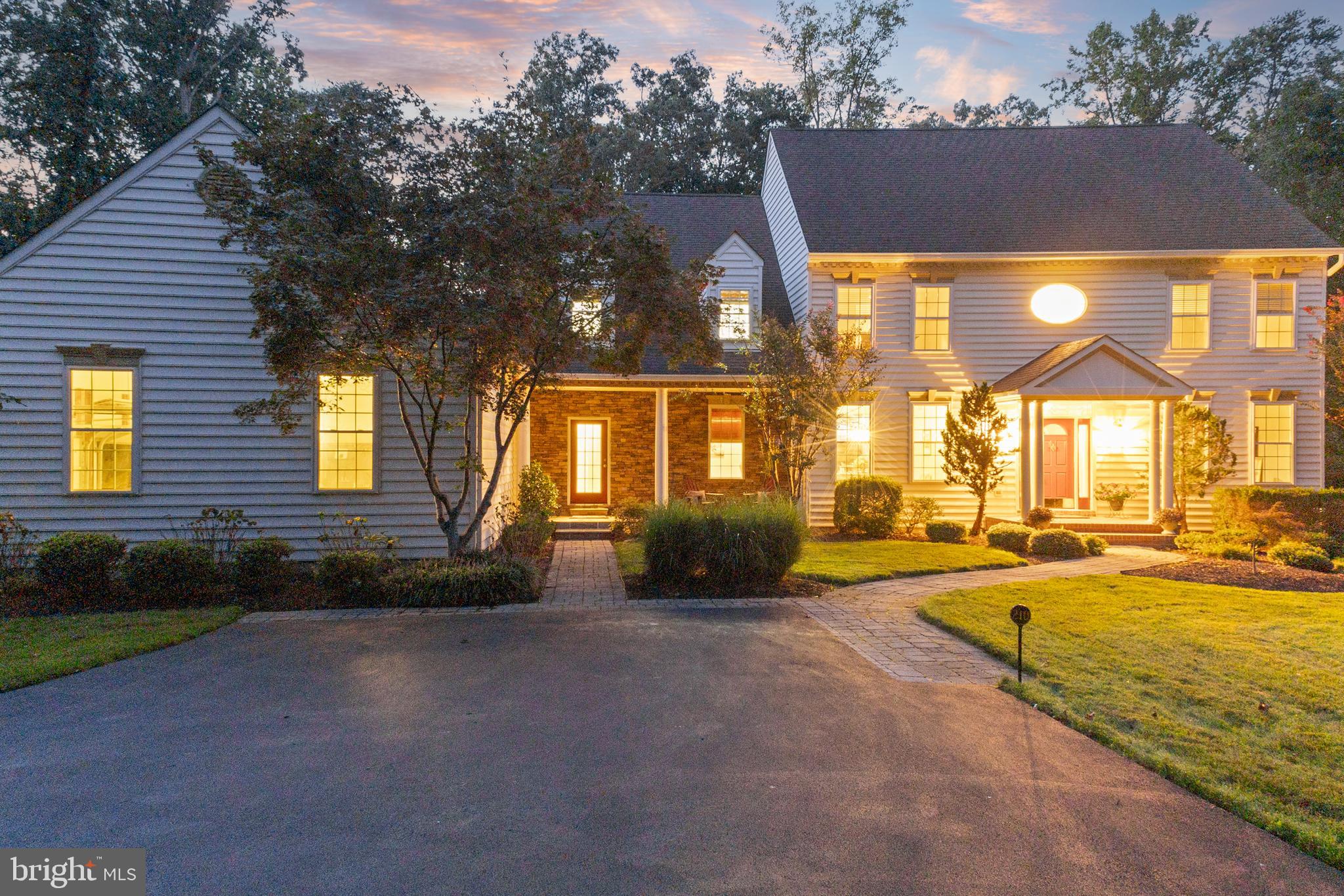 210 CANTERWOOD COURT