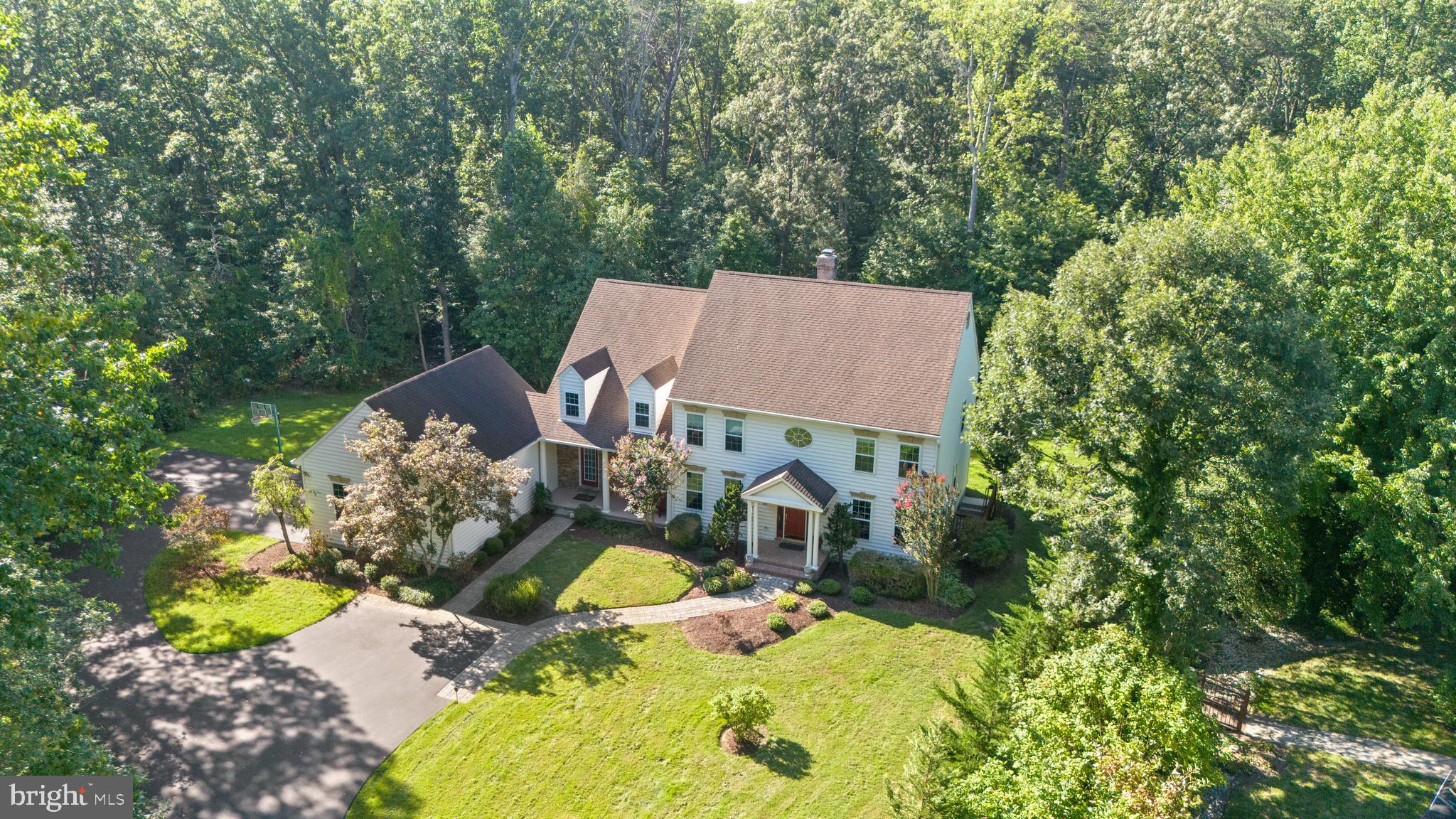 210 CANTERWOOD COURT