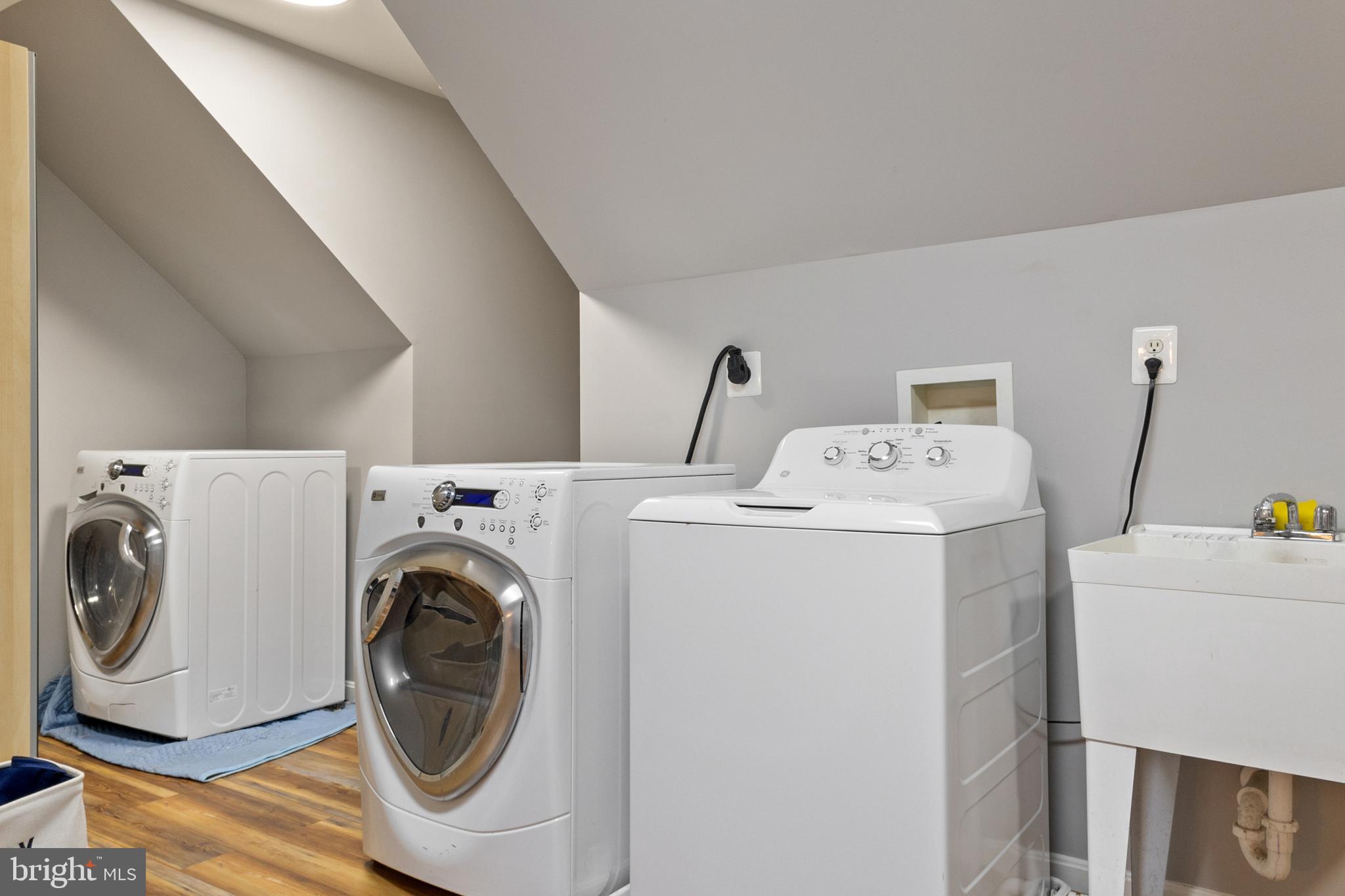 OLD MILL BOTTOM ESTATES - Residential