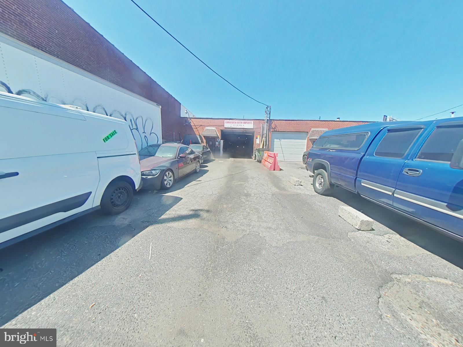 TACONY - Commercial Sale