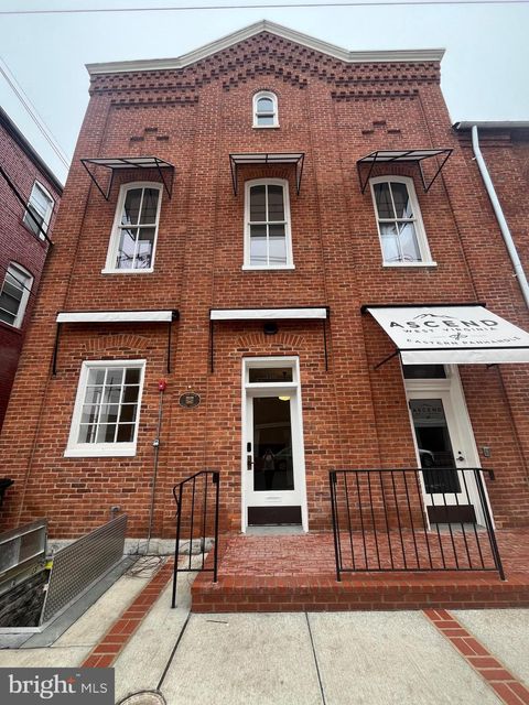 Photo of 112 W Burke St, MARTINSBURG, WV 25401 (MLS # WVBE2048920)