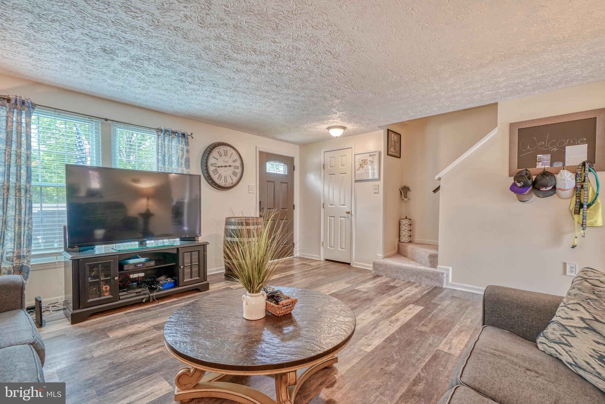 CONSTANT FRIENDSHIP - Residential