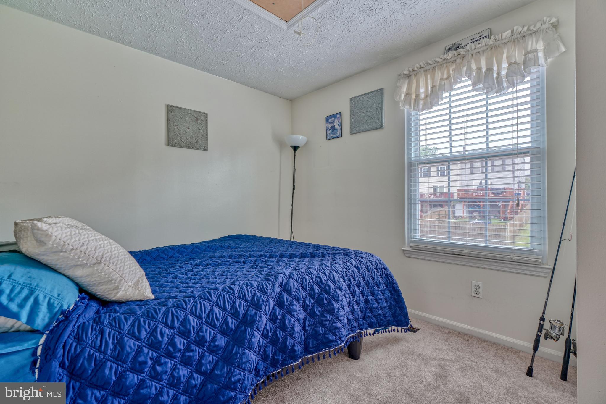 CONSTANT FRIENDSHIP - Residential