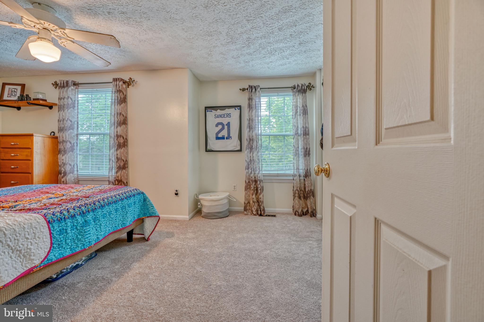 CONSTANT FRIENDSHIP - Residential