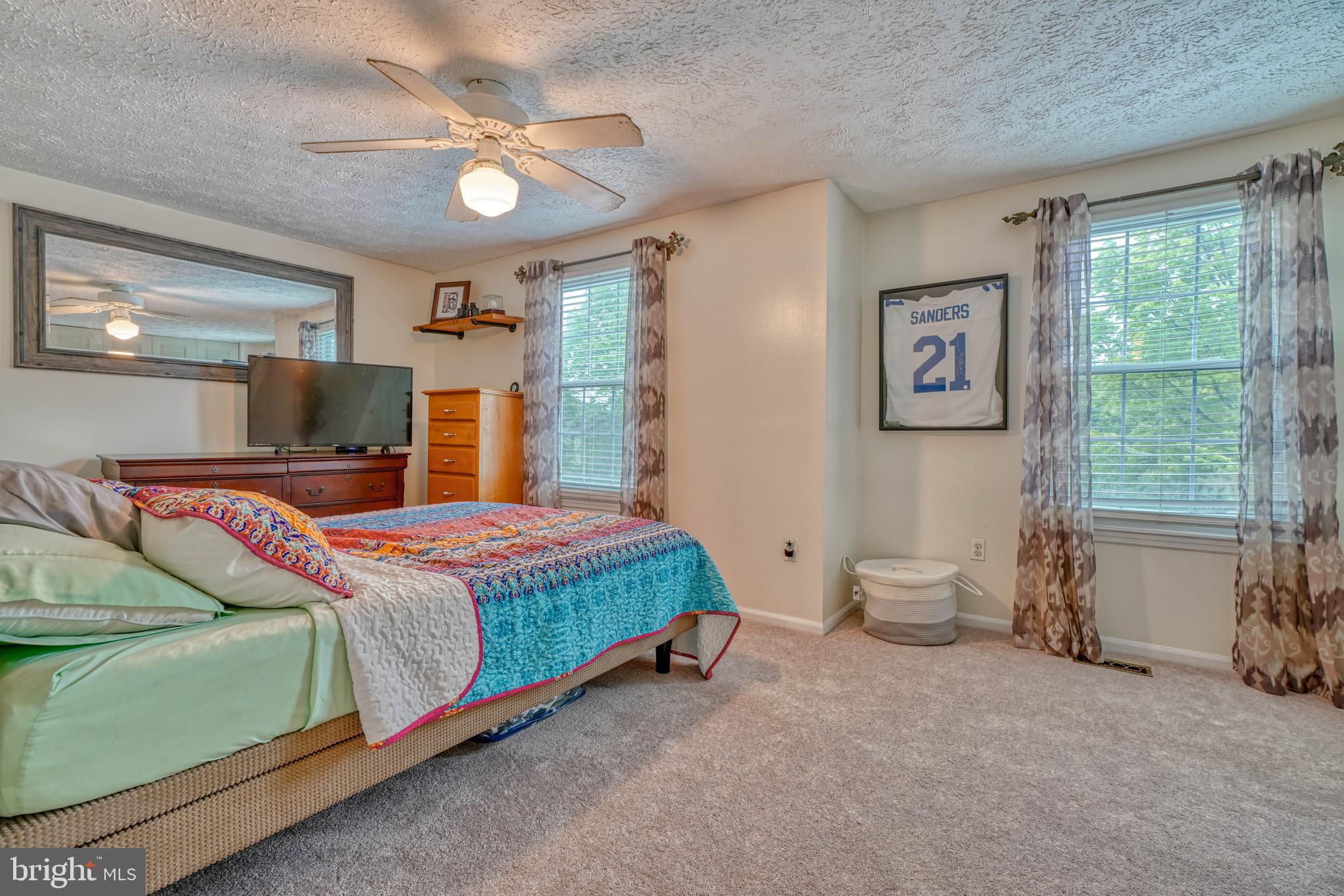 CONSTANT FRIENDSHIP - Residential