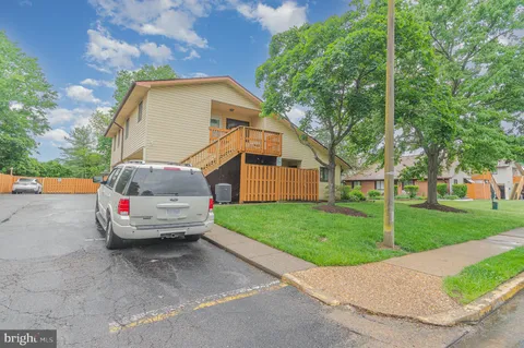 8500 Laguna Court Unit 218, Alexandria, VA MLS: VAFX2226682
